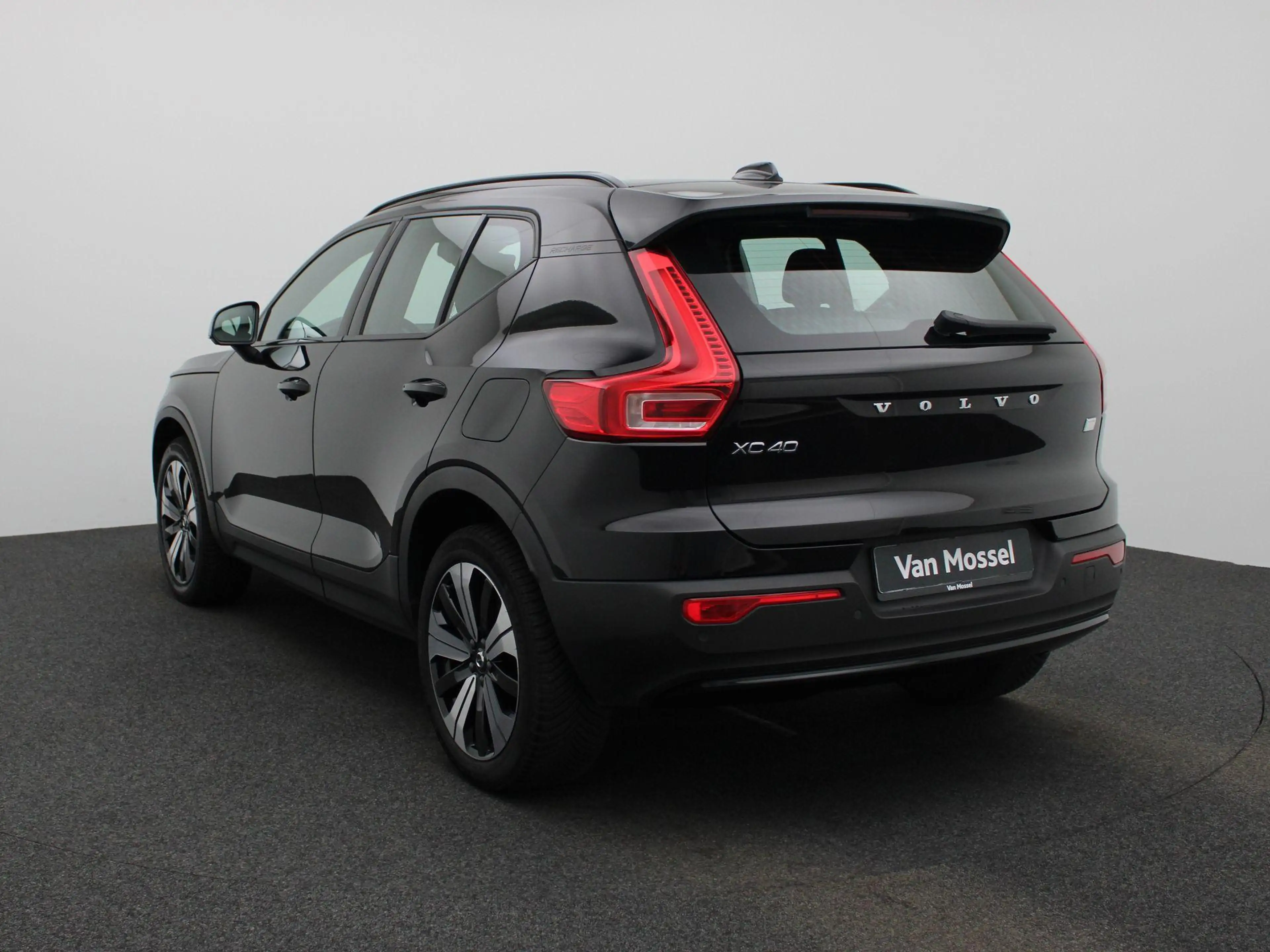 Volvo XC40 Recharge Core | NAVIGATIE | CAMERA | STOELVERWARMI — photo 2