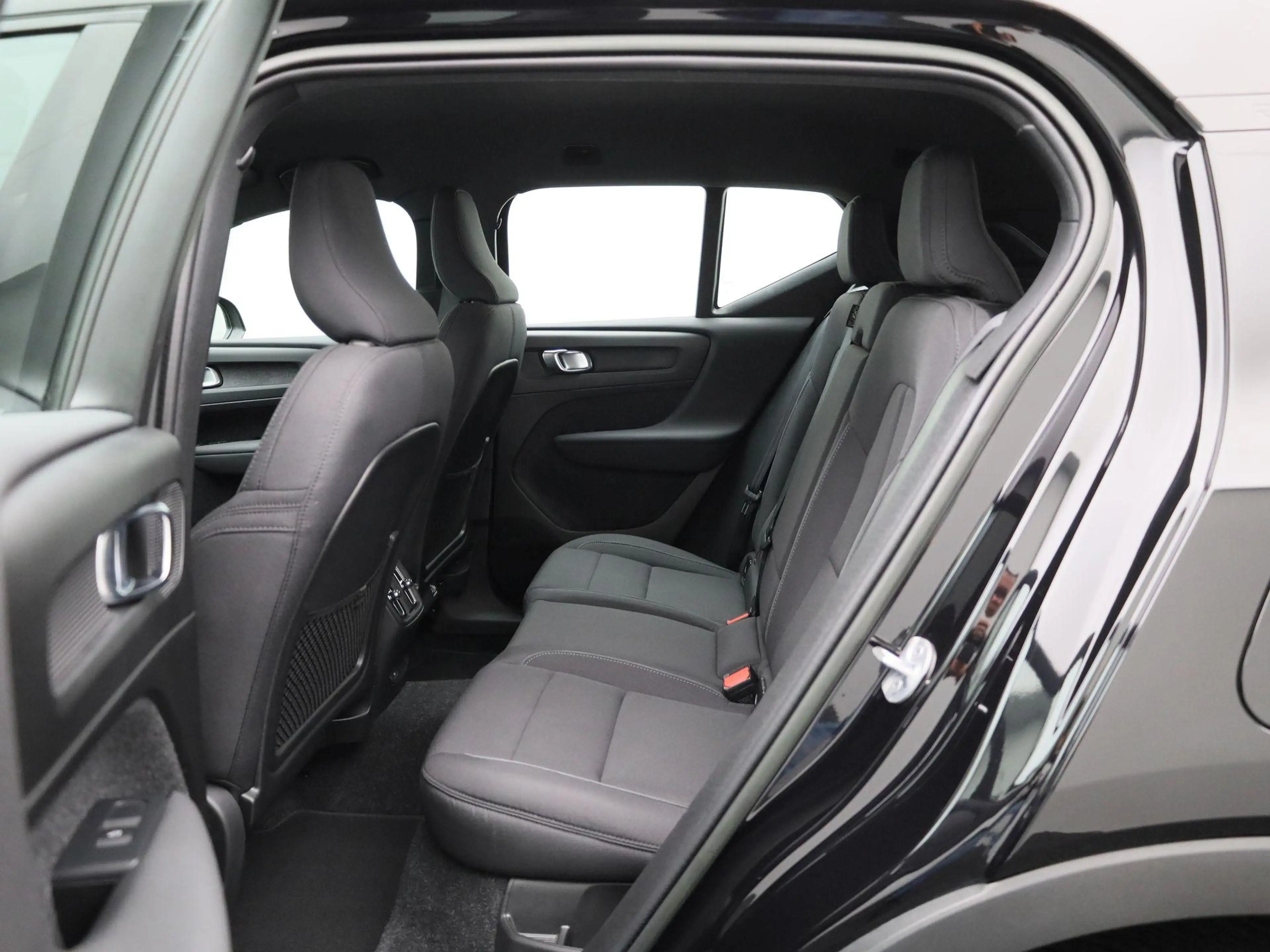 Volvo XC40 Recharge Core | NAVIGATIE | CAMERA | STOELVERWARMI — photo 10