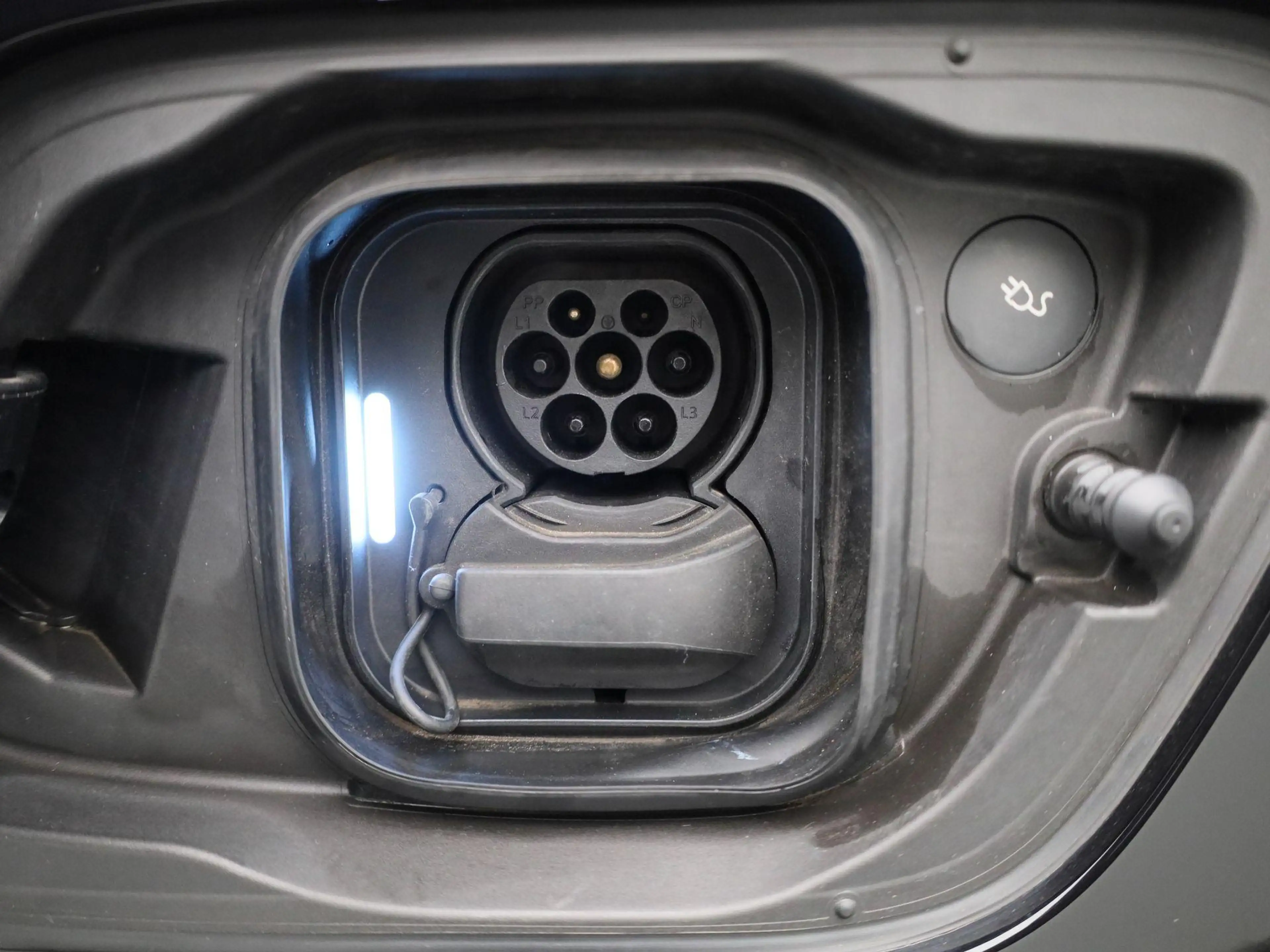 Volvo XC40 Recharge Core | NAVIGATIE | CAMERA | STOELVERWARMI — photo 13