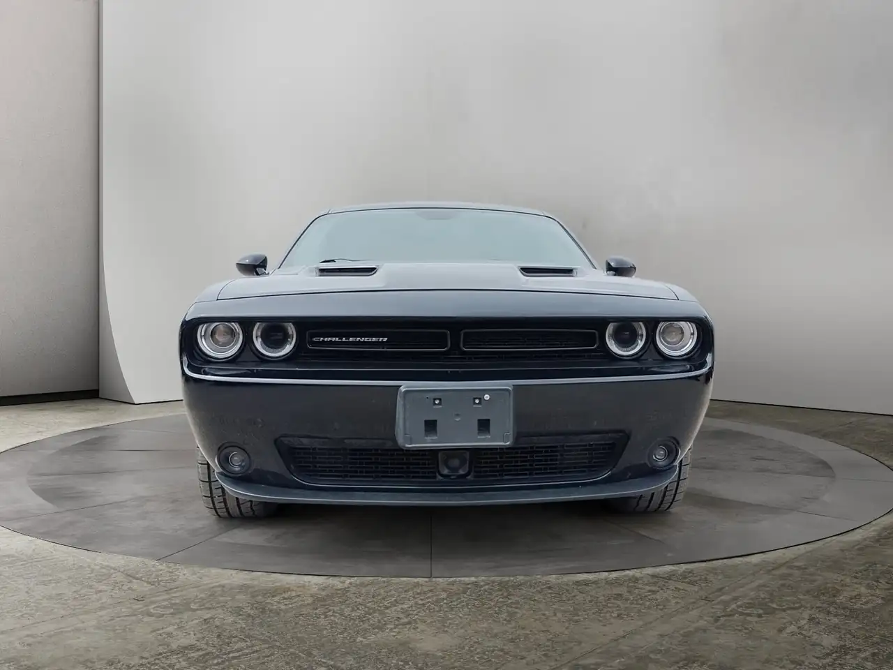 Dodge Challenger снимка Dodge Challenger