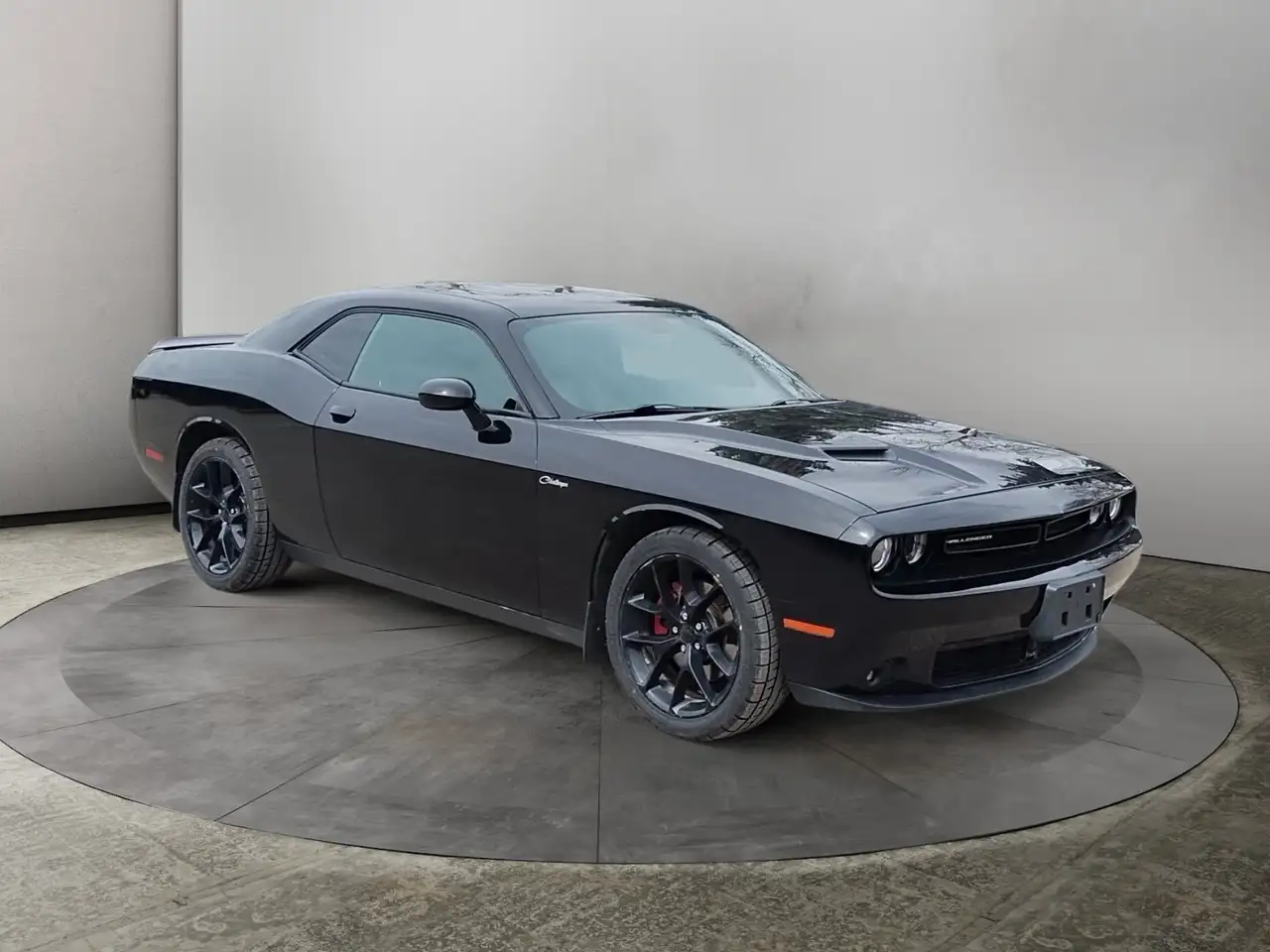 Dodge Challenger снимка Dodge Challenger