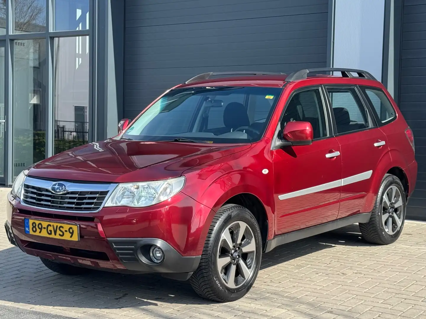 Subaru Forester 2.0 Luxury / Automaat / Trekhaak / Netjes ! Červená - 2