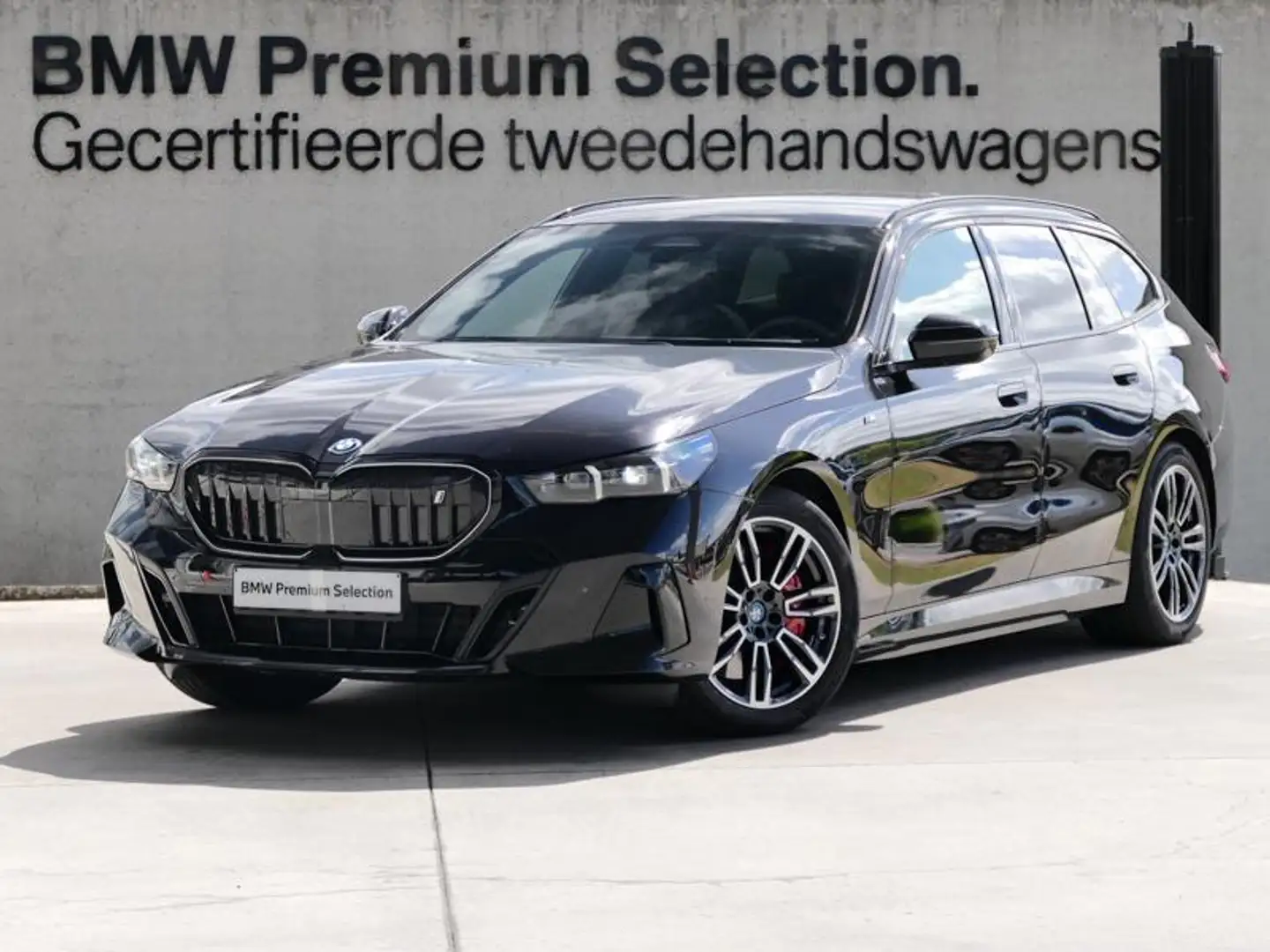 BMW i5 eDrive40 Touring M Sport | Pan Noir - 1