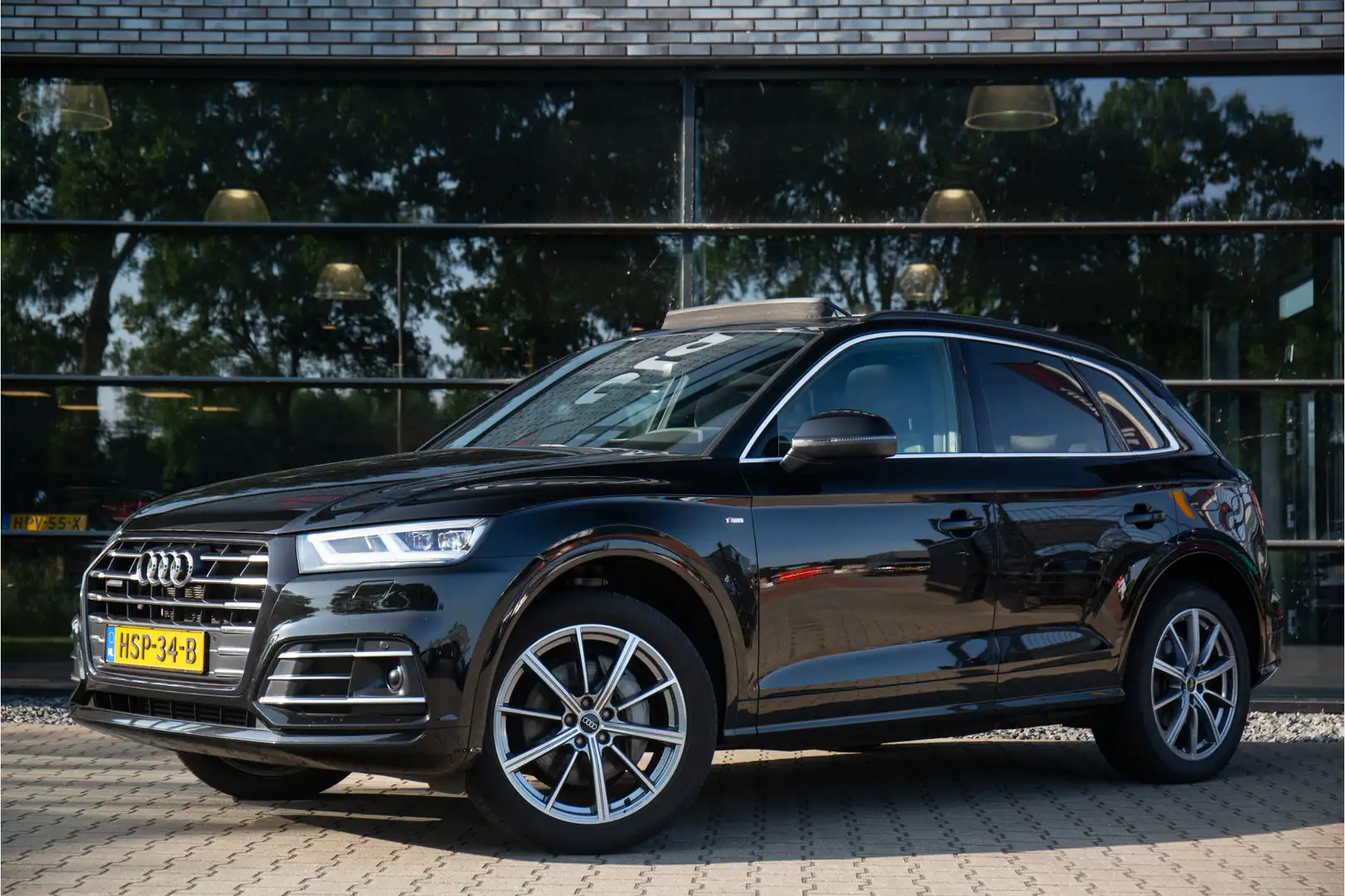 Audi Q5 55 TFSI e quattro Competition , Luchtvering, Pano Noir - 2