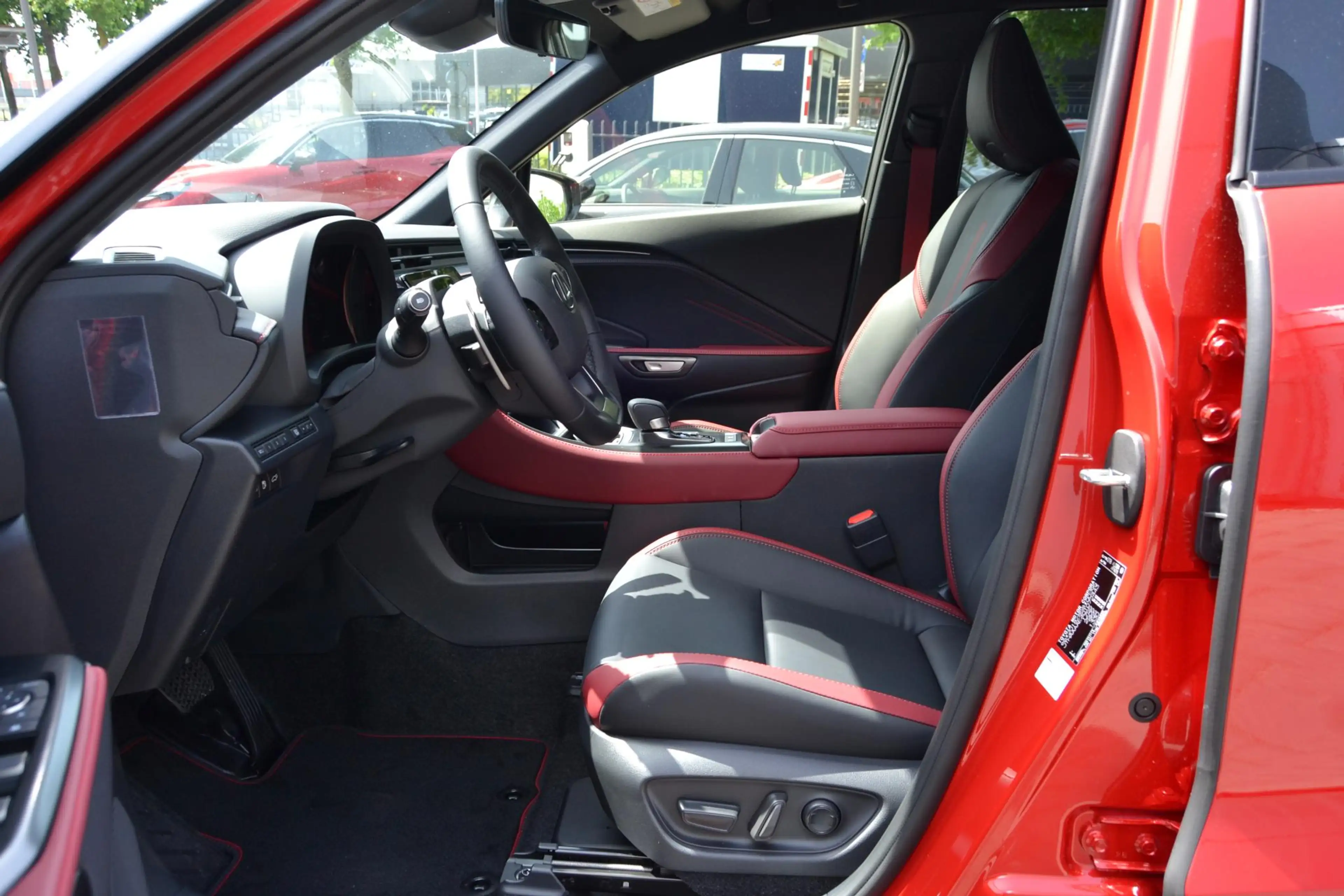 Lexus LBX 1.5 35th Edition 2WD DIRECT LEVERBAAR STOELVERW ST — photo 12