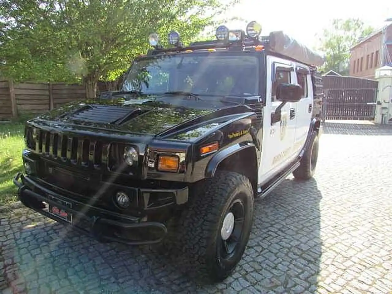 HUMMER H2