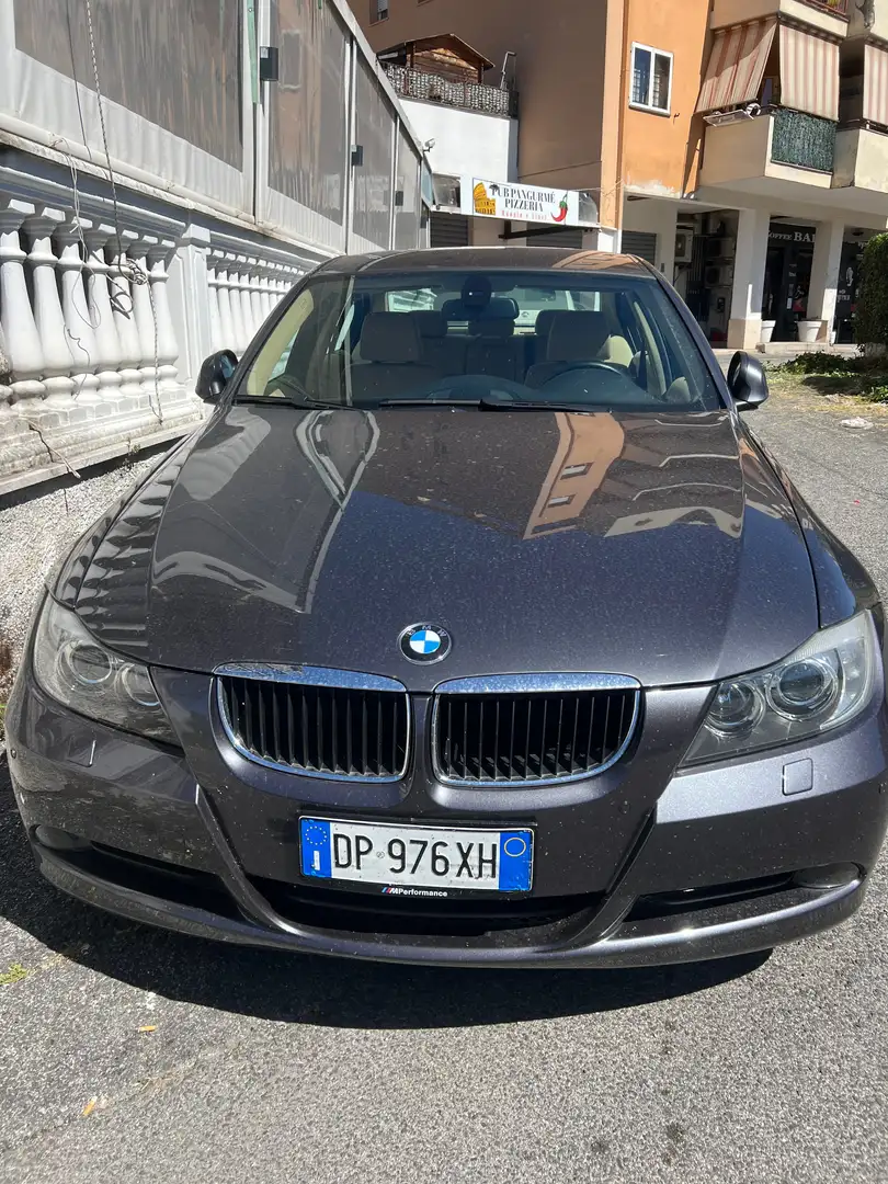 BMW 318 Serie 3 E90 Berlina 318i Attiva 143cv Grigio - 1