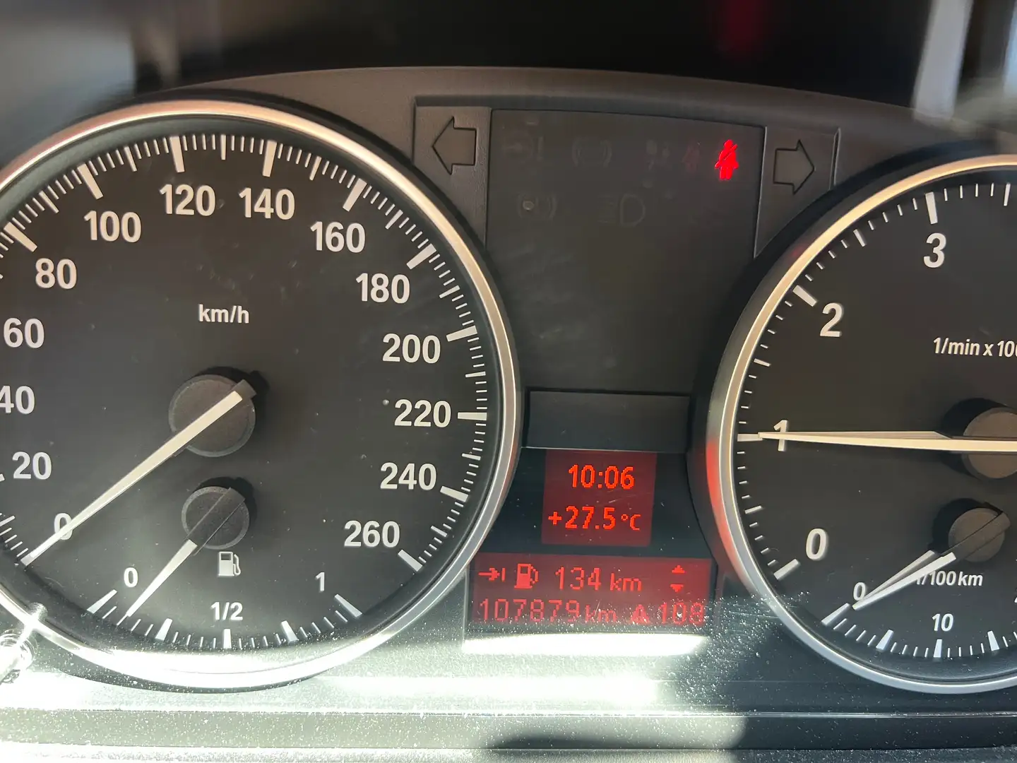 BMW 318 Serie 3 E90 Berlina 318i Attiva 143cv Grigio - 2