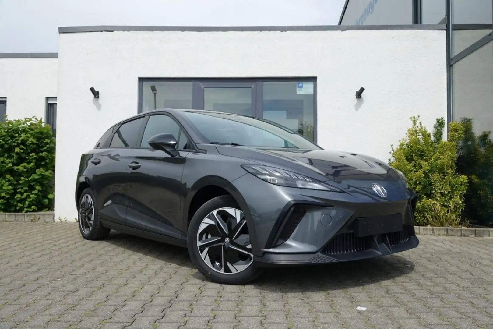 MG MG4 150kW/204PS 64kWh 7Jahre Garantie* SOFORT! Grijs - 1