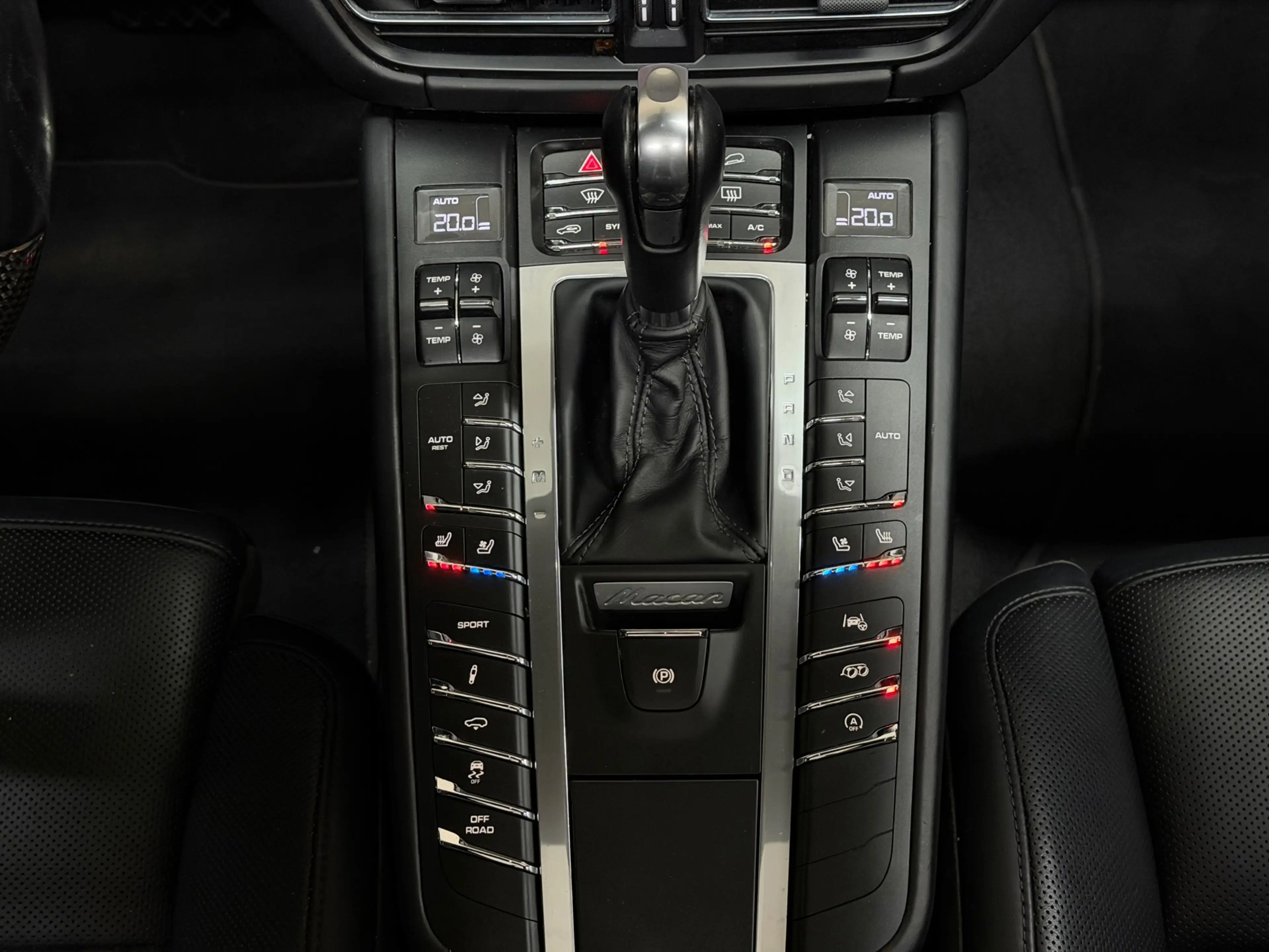 Porsche Macan 3.0 S 2019 CHRONO PANO BOSE LUCHTVERING *FULL* — photo 25