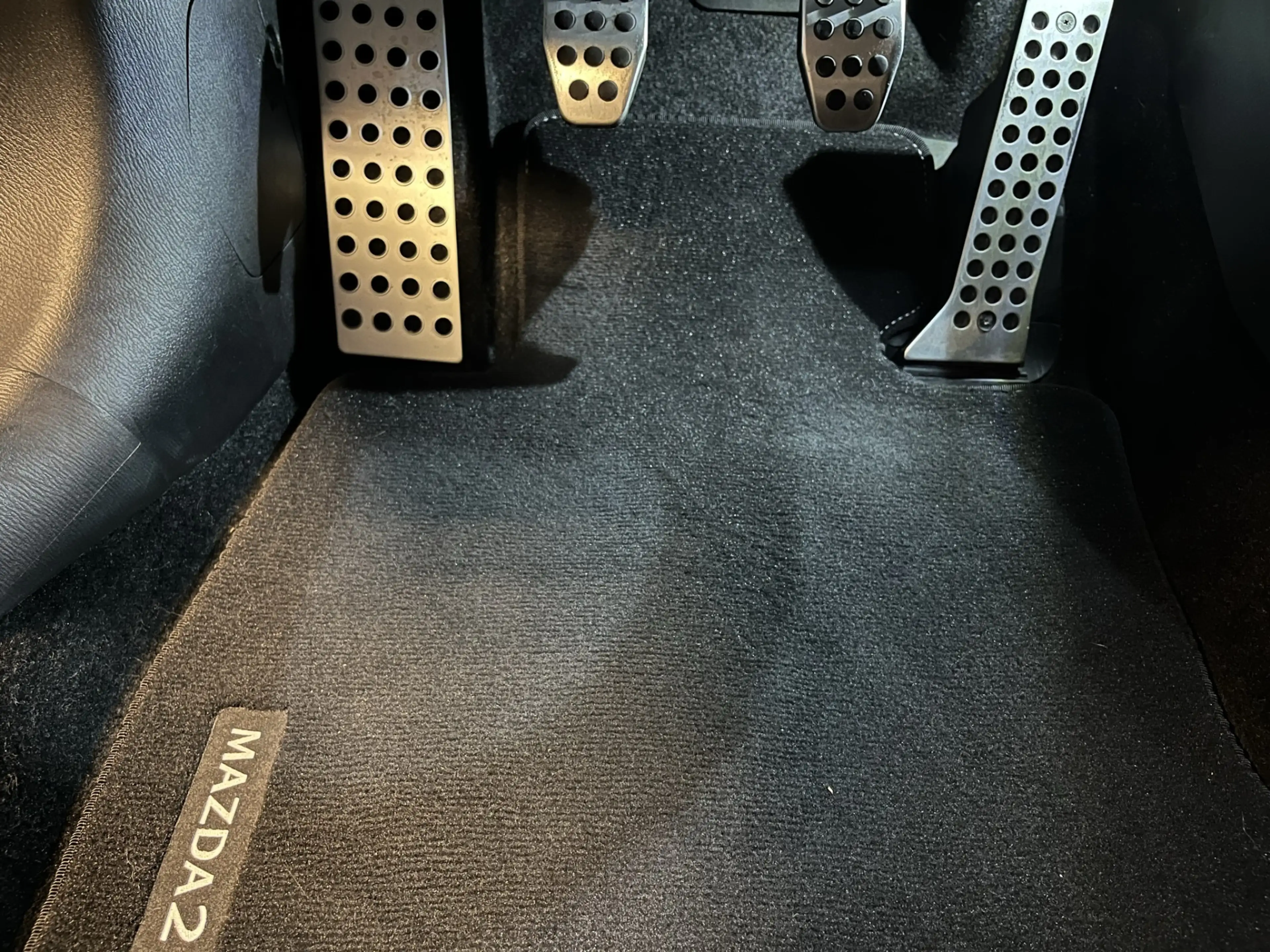 Mazda 2 1.5i SkyActiv-G GT-M 115PK Navi Sport Pakket DAB+ — photo 29