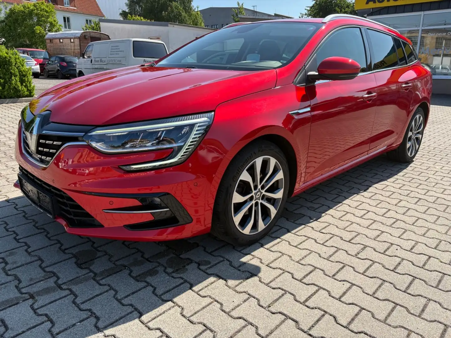 Renault Megane IV Grandtour Intens // HUD // Rojo - 1