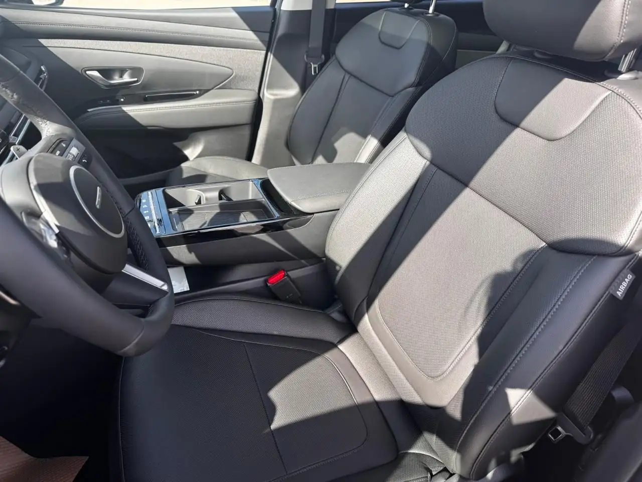 Hyundai TUCSON снимка Hyundai TUCSON