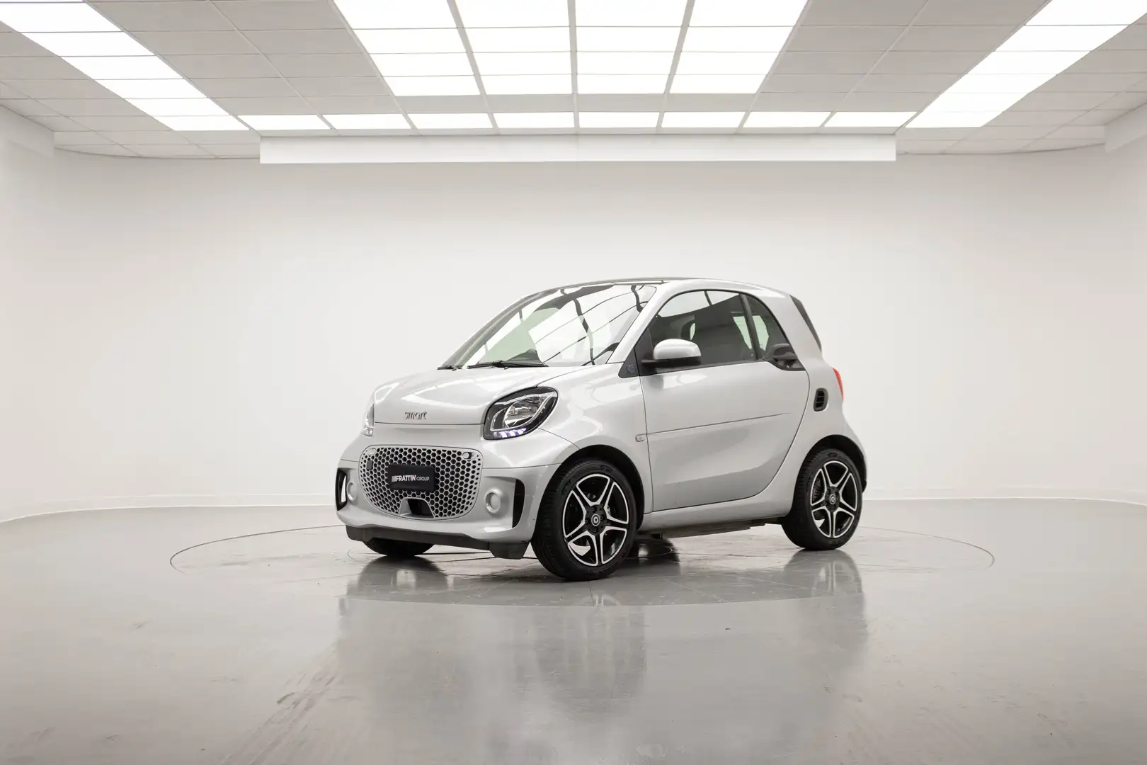 smart forTwo EQ Mattrunner (22kW) NEOPATENTATI Argento - 1