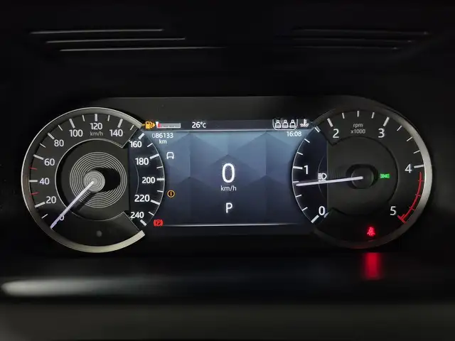 Land Rover Discovery Sport view 14