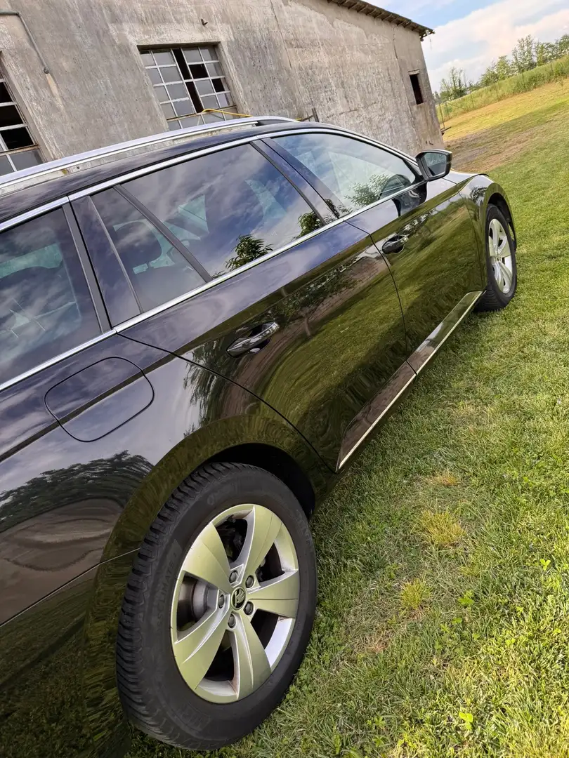 Skoda Superb Wagon 2.0 tdi evo Laurin&Klement 200cv dsg - 2