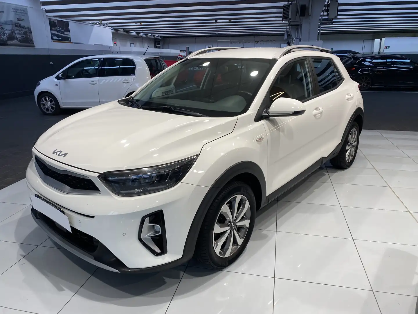 Kia Stonic Urban Bianco - 2