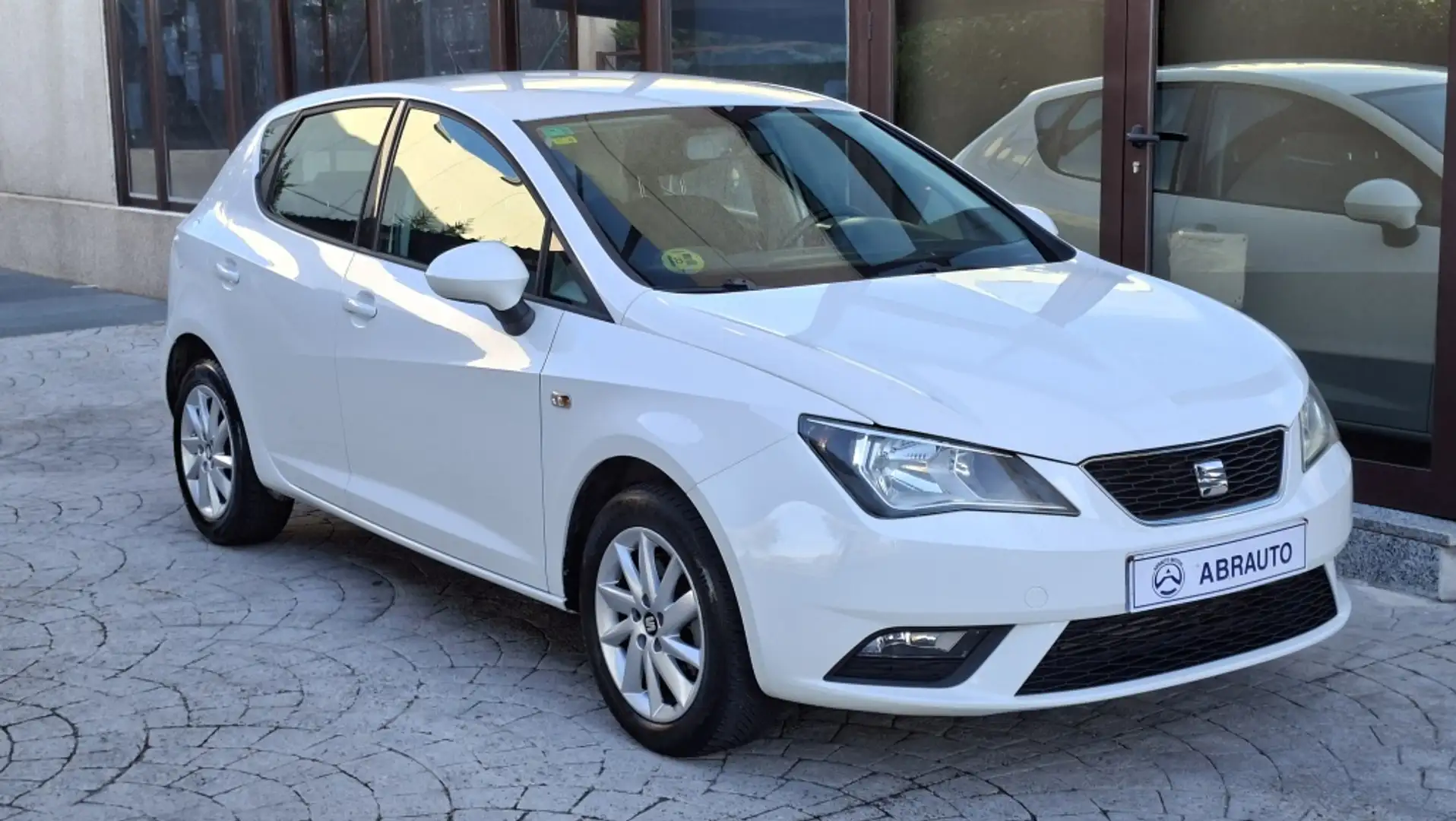 SEAT Ibiza 1.6TDI CR Style 105 Blanco - 1