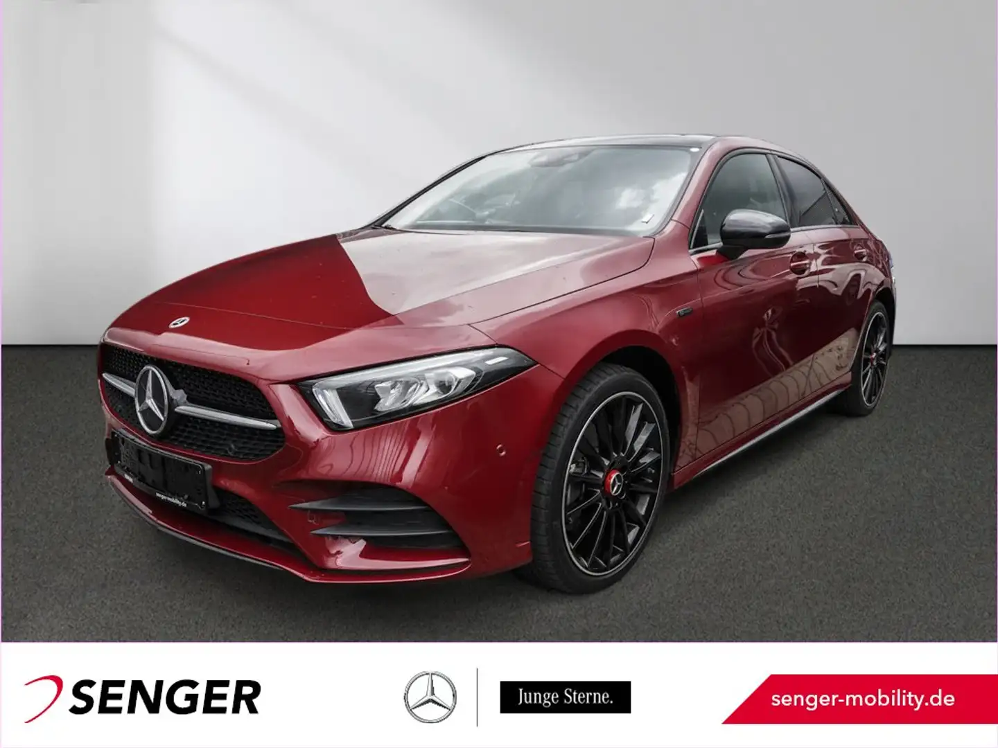 Mercedes-Benz A 250 e Limo AMG Night Edition Panorama Ambiente Rood - 1