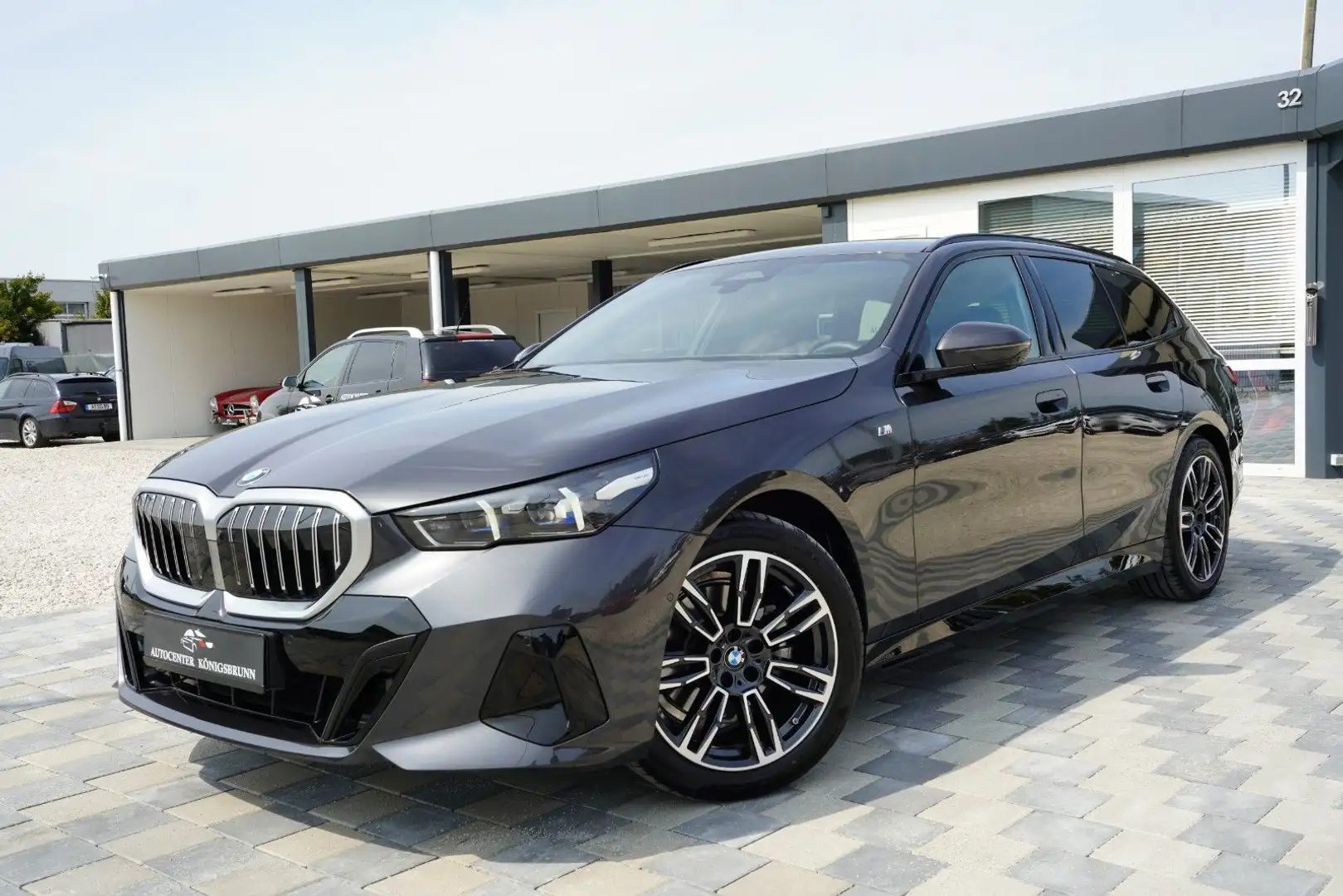 BMW 520 d*xDrive*M Sport*360°*H&K*HUD*AHK*Curved* Gris - 1