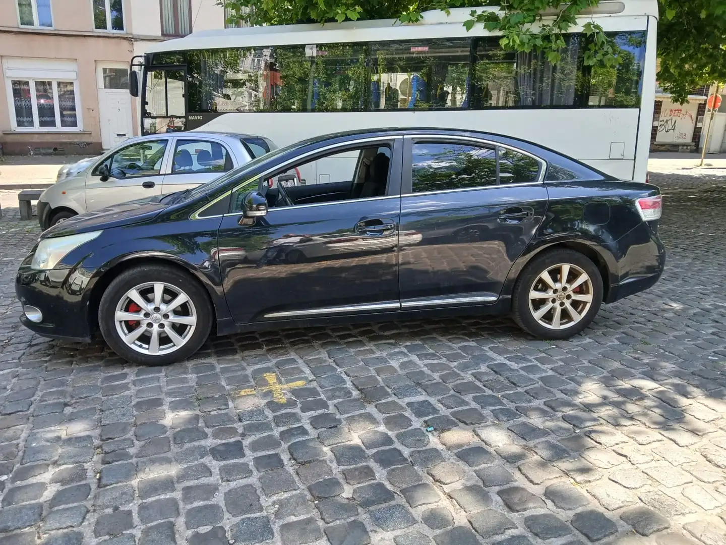 Toyota Avensis 1.6i Terra - 1