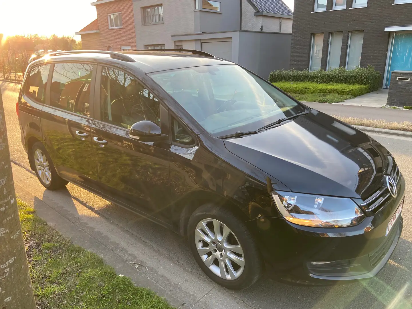 Volkswagen Sharan Sharan 2.0 TDI DSG BlueMotion Technology Highline Чорний - 1