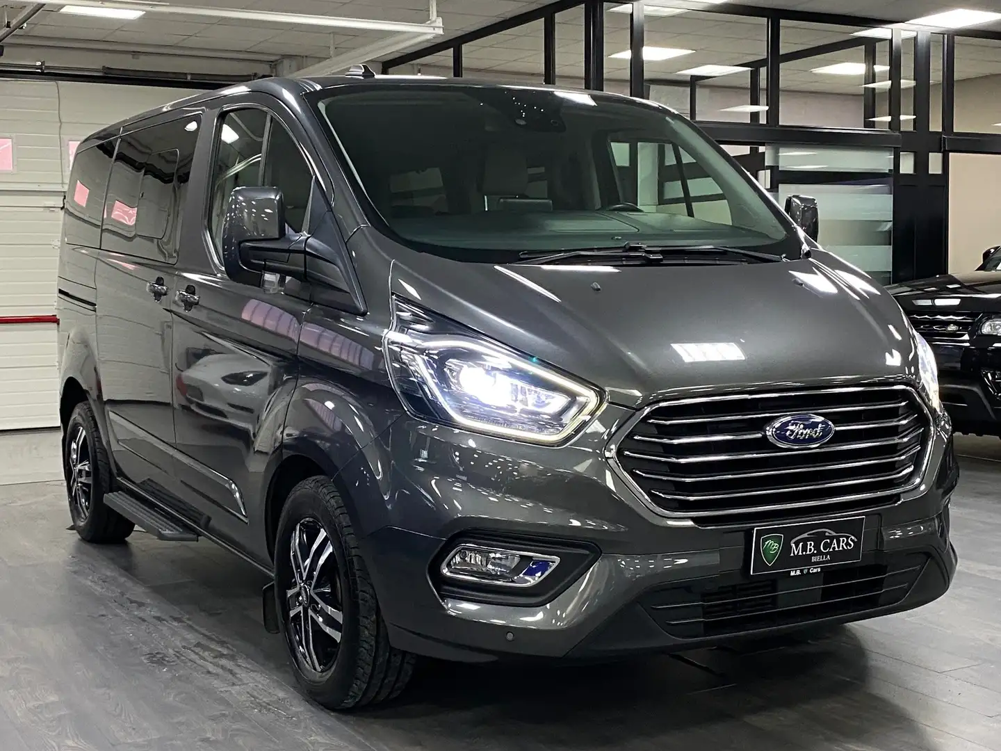 Ford Tourneo Custom Hybrid 8 POSTI Grigio - 1