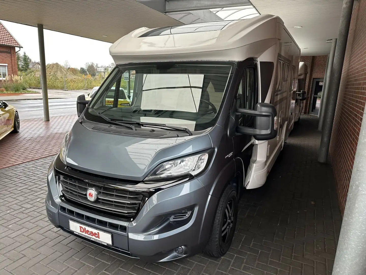 Euramobil T730 EB Automatik 4,25t +ALDE+Luftfederung+2xKlima Grau - 2