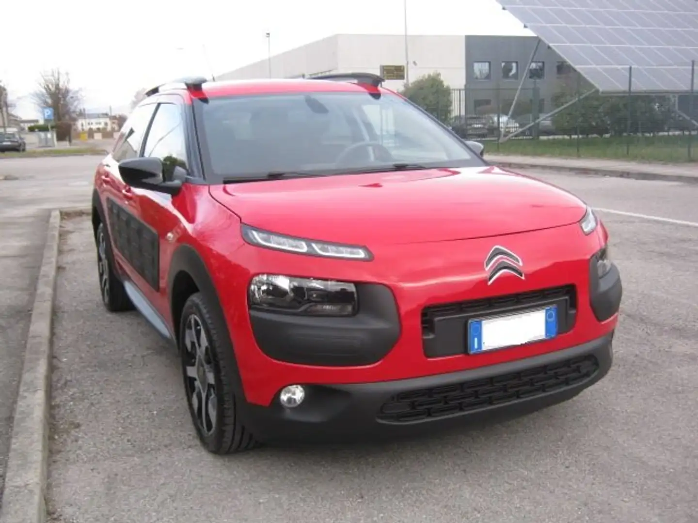 Citroen C4 Cactus BlueHDi 100 S&S Shine Rouge - 2