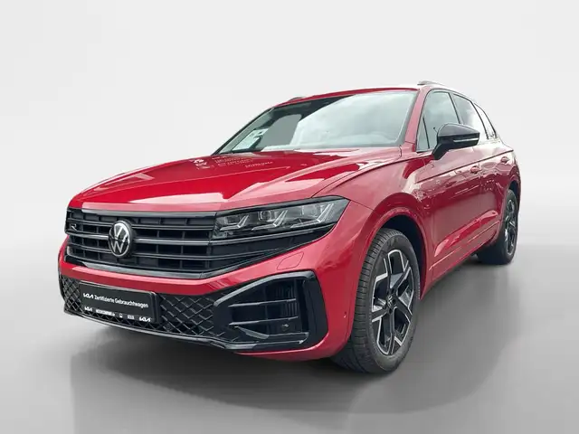 Volkswagen Touareg view 2