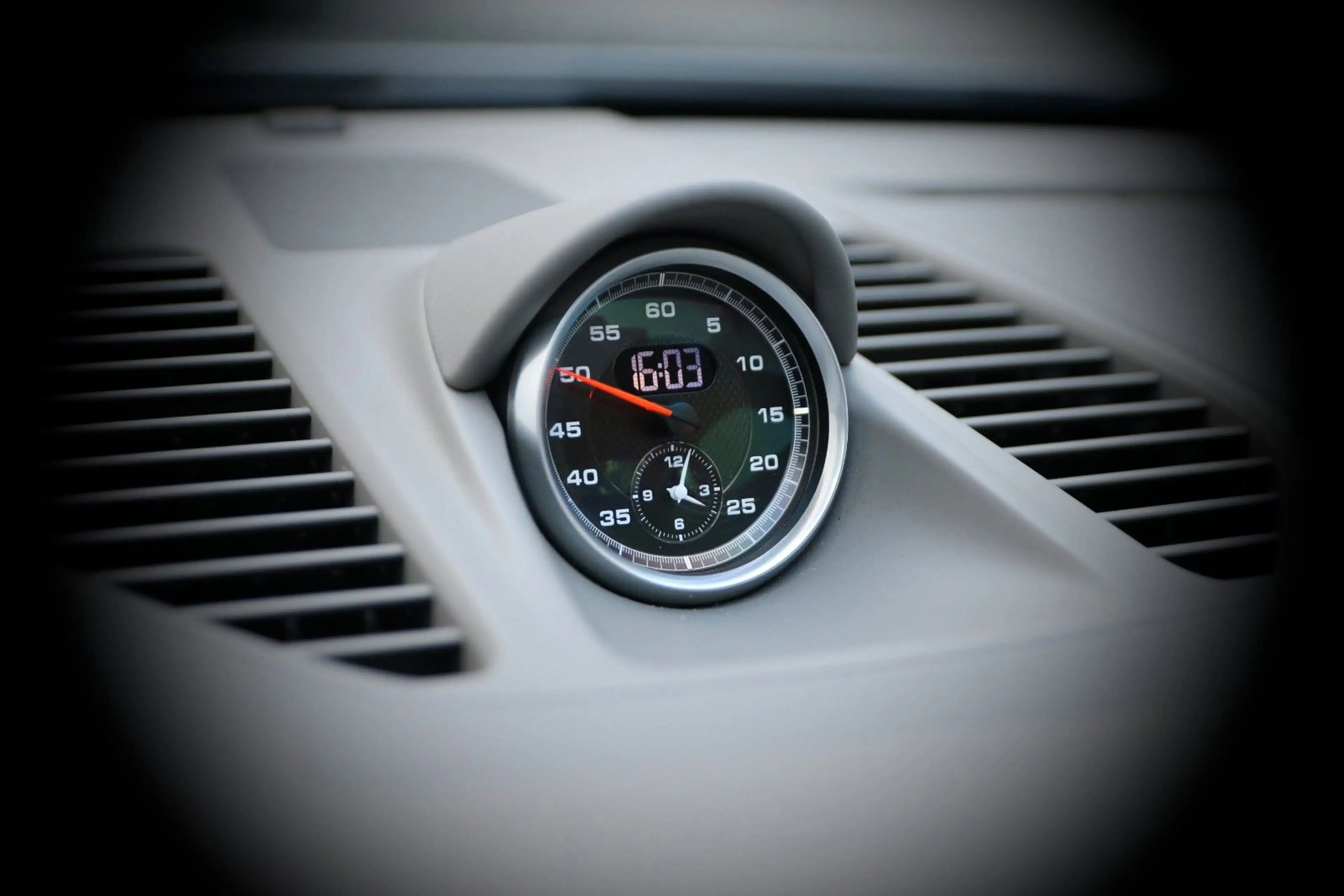 Porsche 991 Turbo S SportChrono DAB+ ACC Bose 1.Hand — photo 12