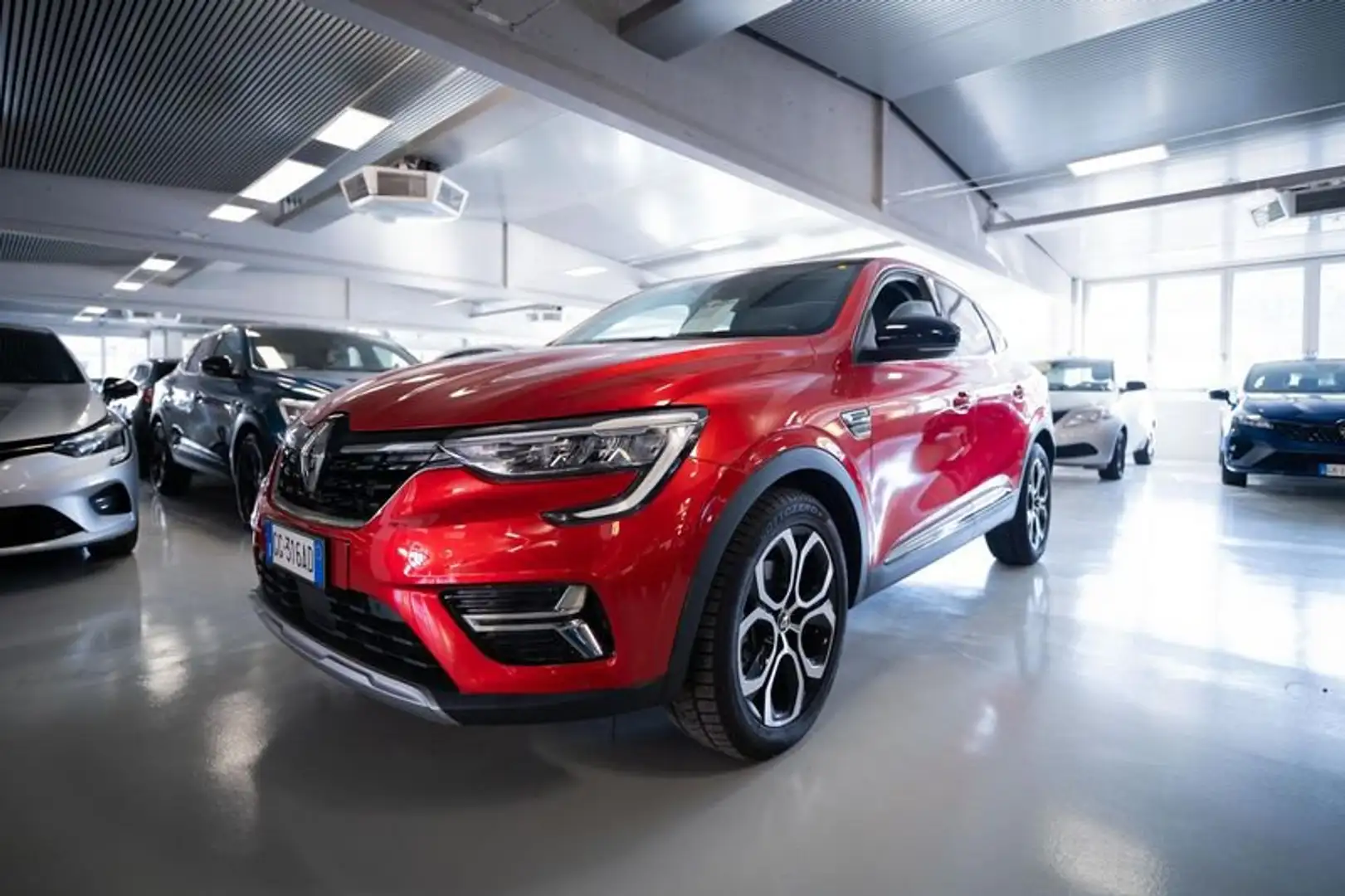 Renault Arkana 1.6 E-Tech hybrid Intens 145cv Roşu - 1
