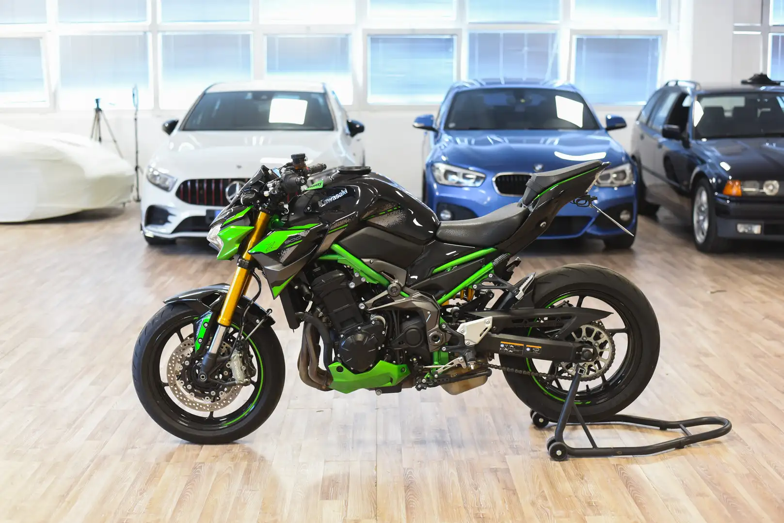 Kawasaki Z 900 ÖHLINS / scarico MIVV / freni BREMBO - 1