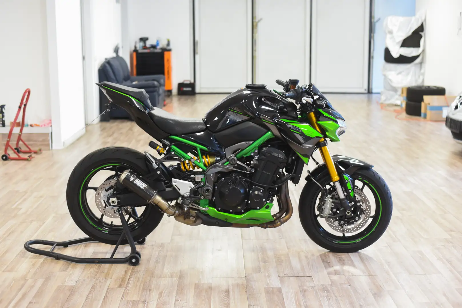 Kawasaki Z 900 ÖHLINS / scarico MIVV / freni BREMBO - 2