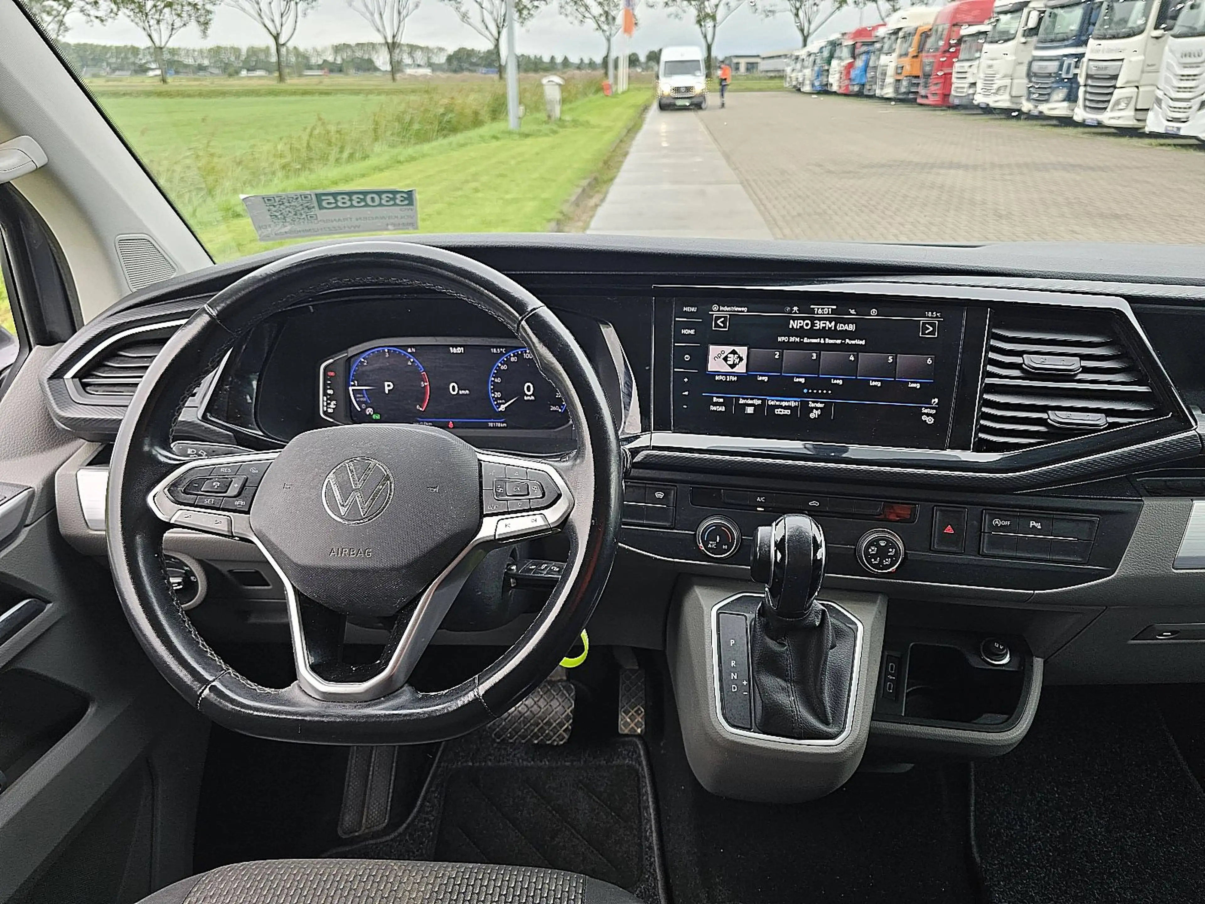 Volkswagen Transporter 2.0 TDI T6.1 BULLI LED NAP ! — photo 8