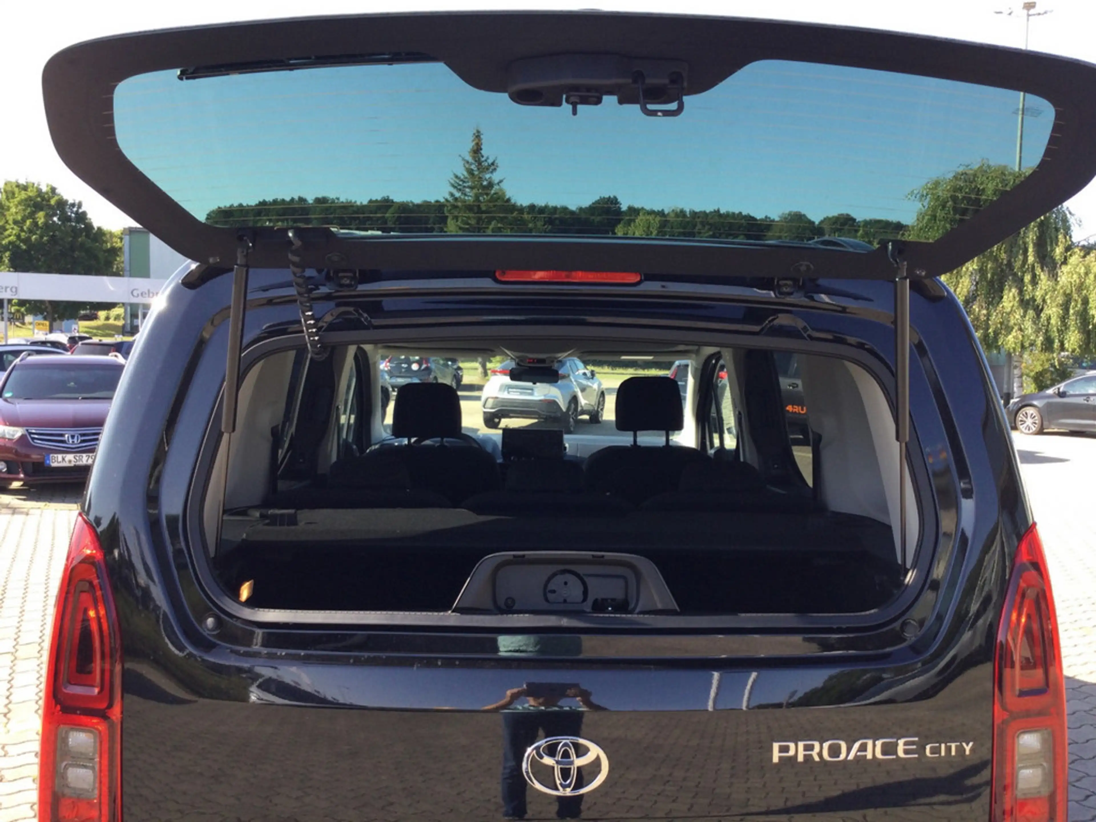 Toyota Proace City Verso 1.5 L1 Teamplayer SHZ LED — photo 7
