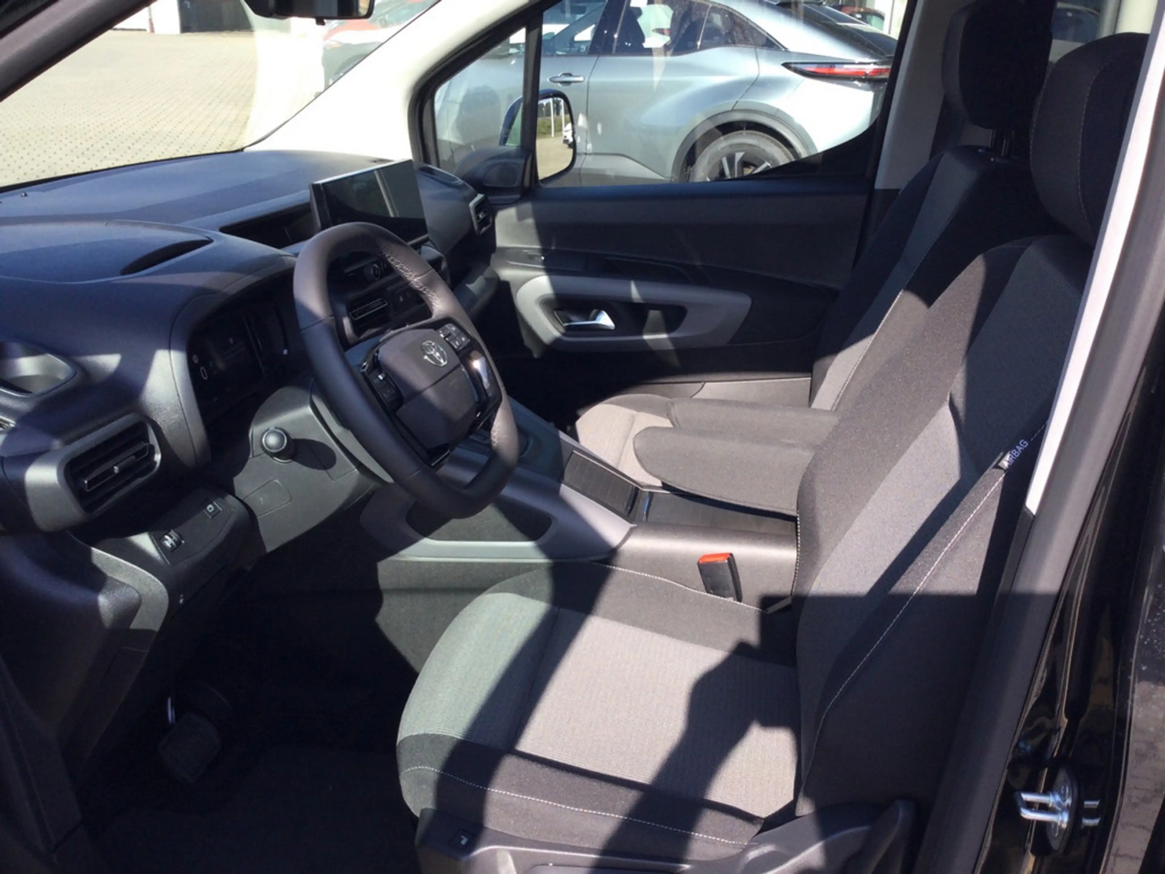 Toyota Proace City Verso 1.5 L1 Teamplayer SHZ LED — photo 10