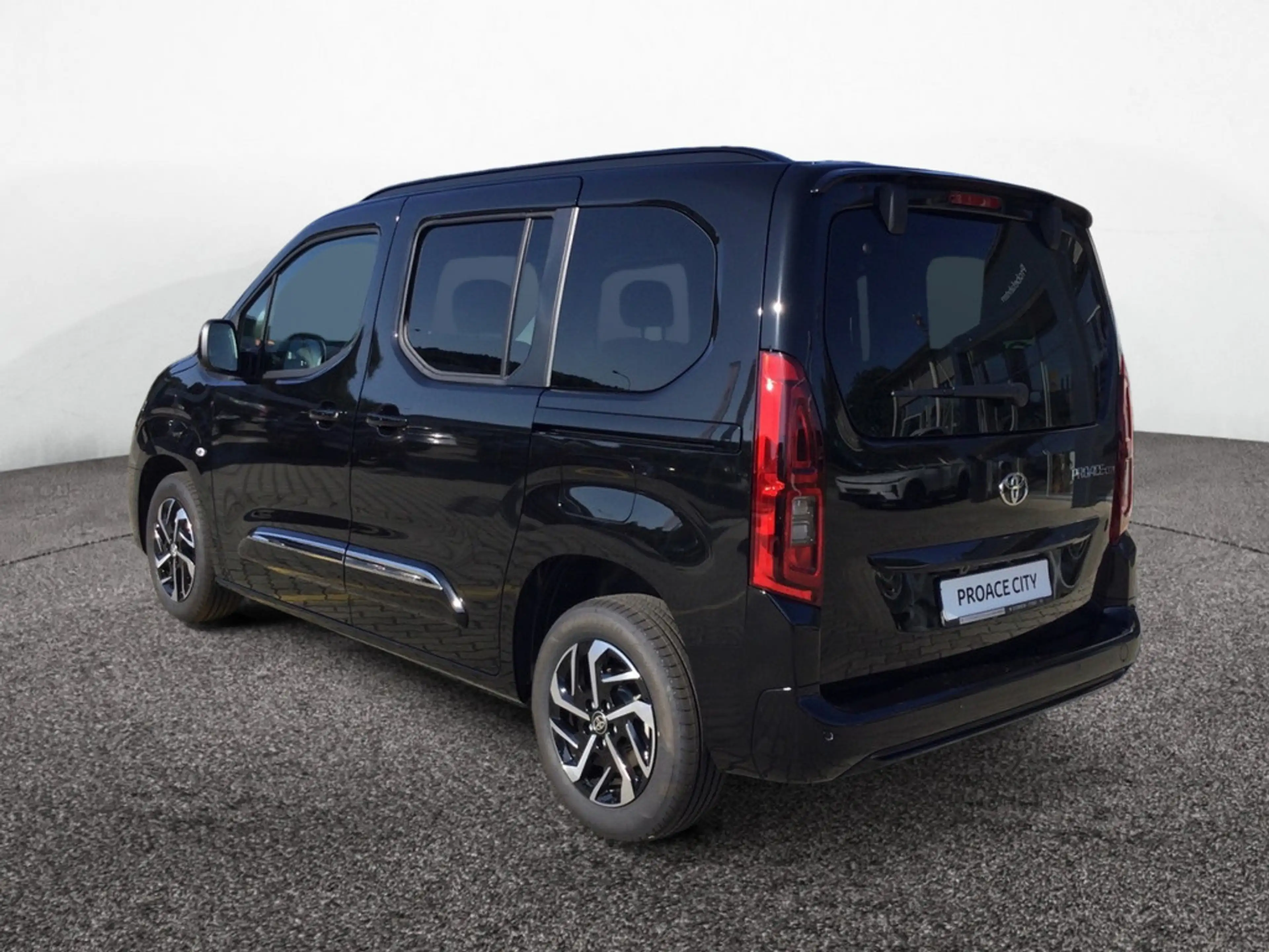 Toyota Proace City Verso 1.5 L1 Teamplayer SHZ LED — photo 5