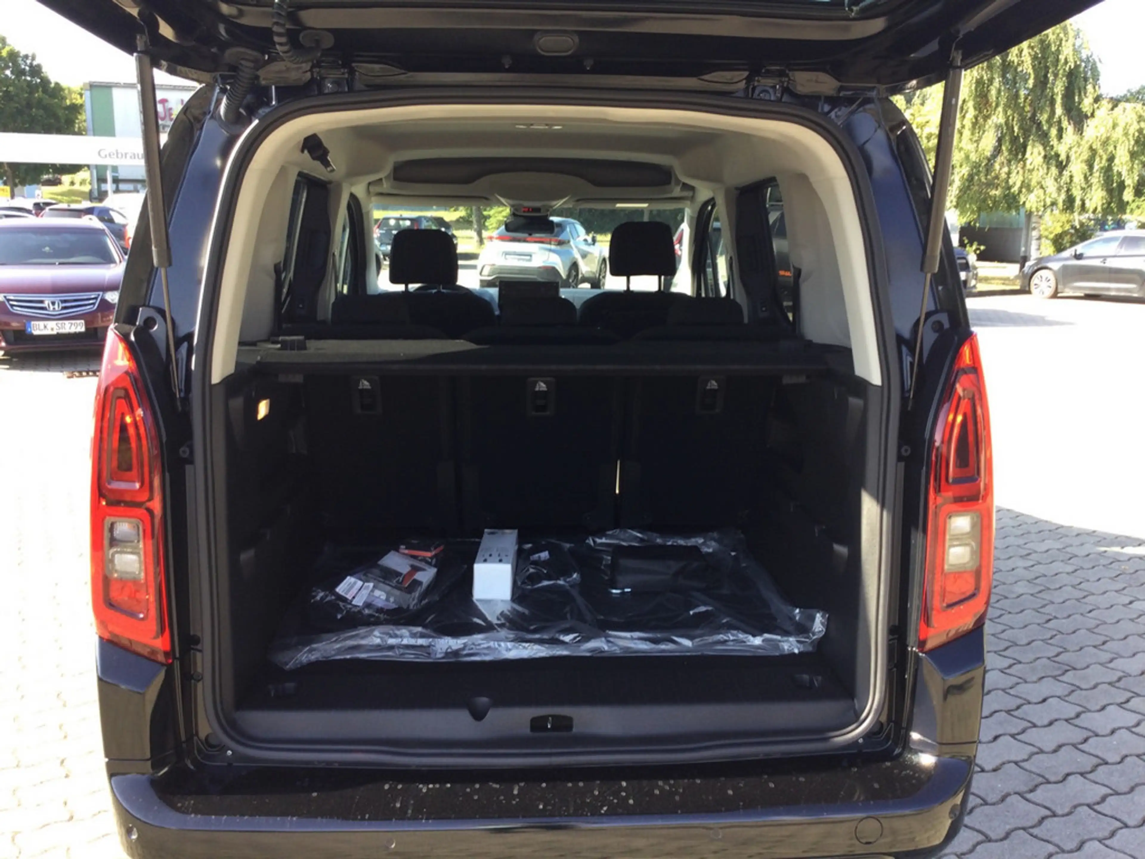 Toyota Proace City Verso 1.5 L1 Teamplayer SHZ LED — photo 8