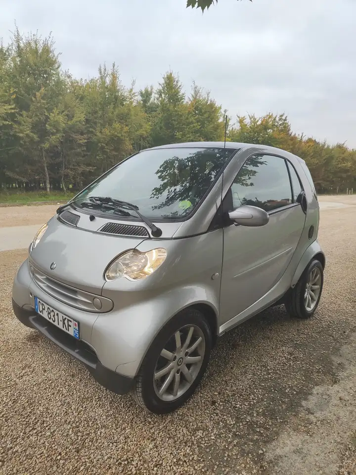 Smart forTwo Coupe 75 Edition Red Softouch A