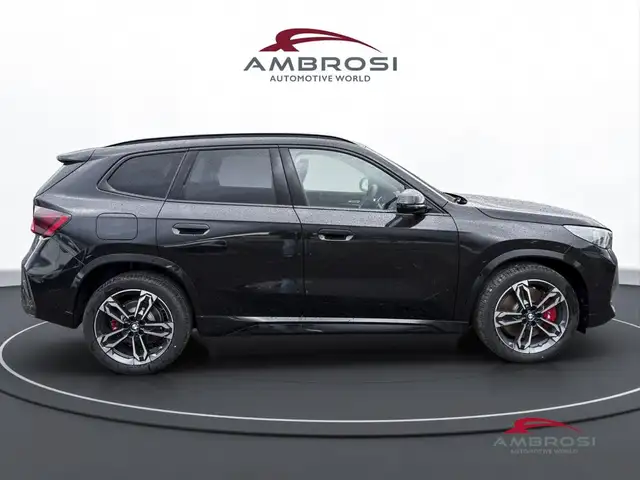 BMW X1 view 4