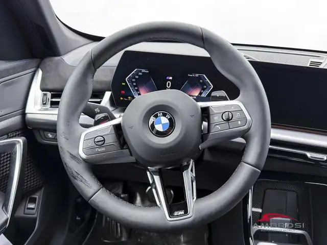 BMW X1 view 11