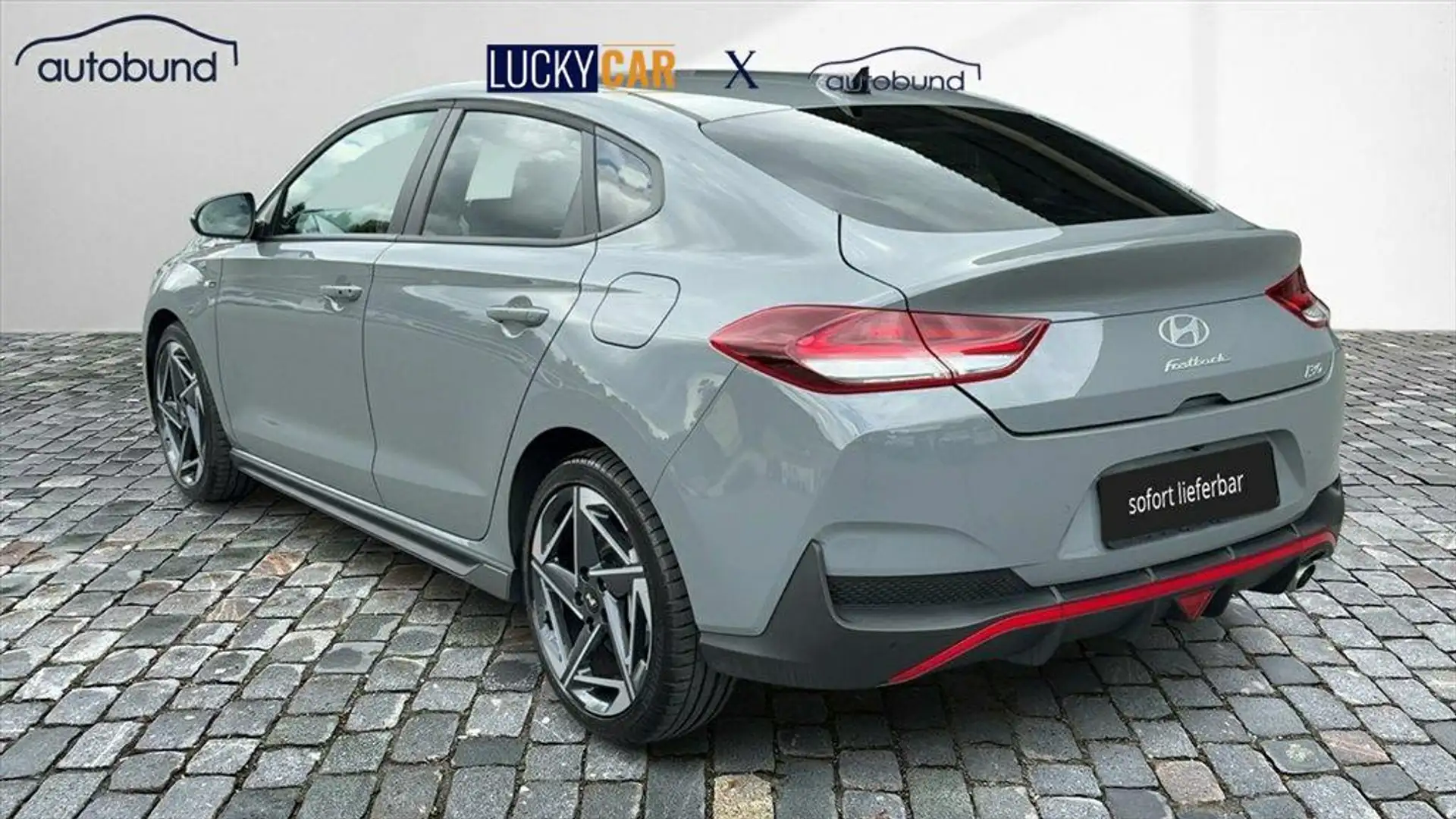 Hyundai i30 N-LINE III Fastback 1,5 TGDi Keyless Navi Rückf... Grau - 2