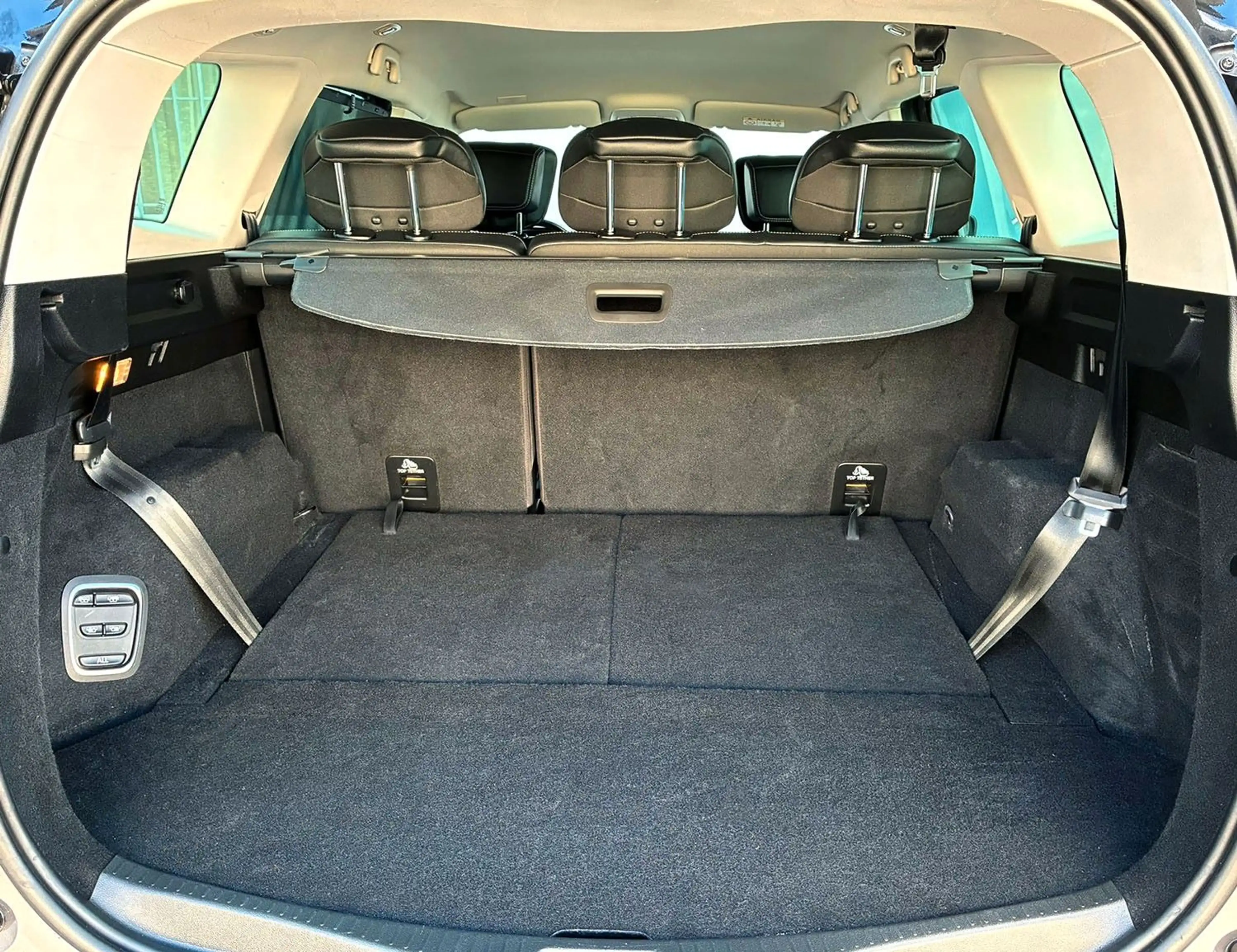Renault Scenic IV Grand Black Edition | 1. HAND 7 SITZE — photo 20