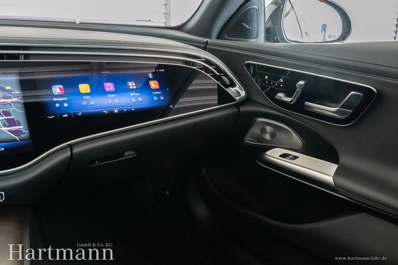 Mercedes-Benz E 450 E 450 d T 4M AMG Premium Airmatic Superscreen — photo 11