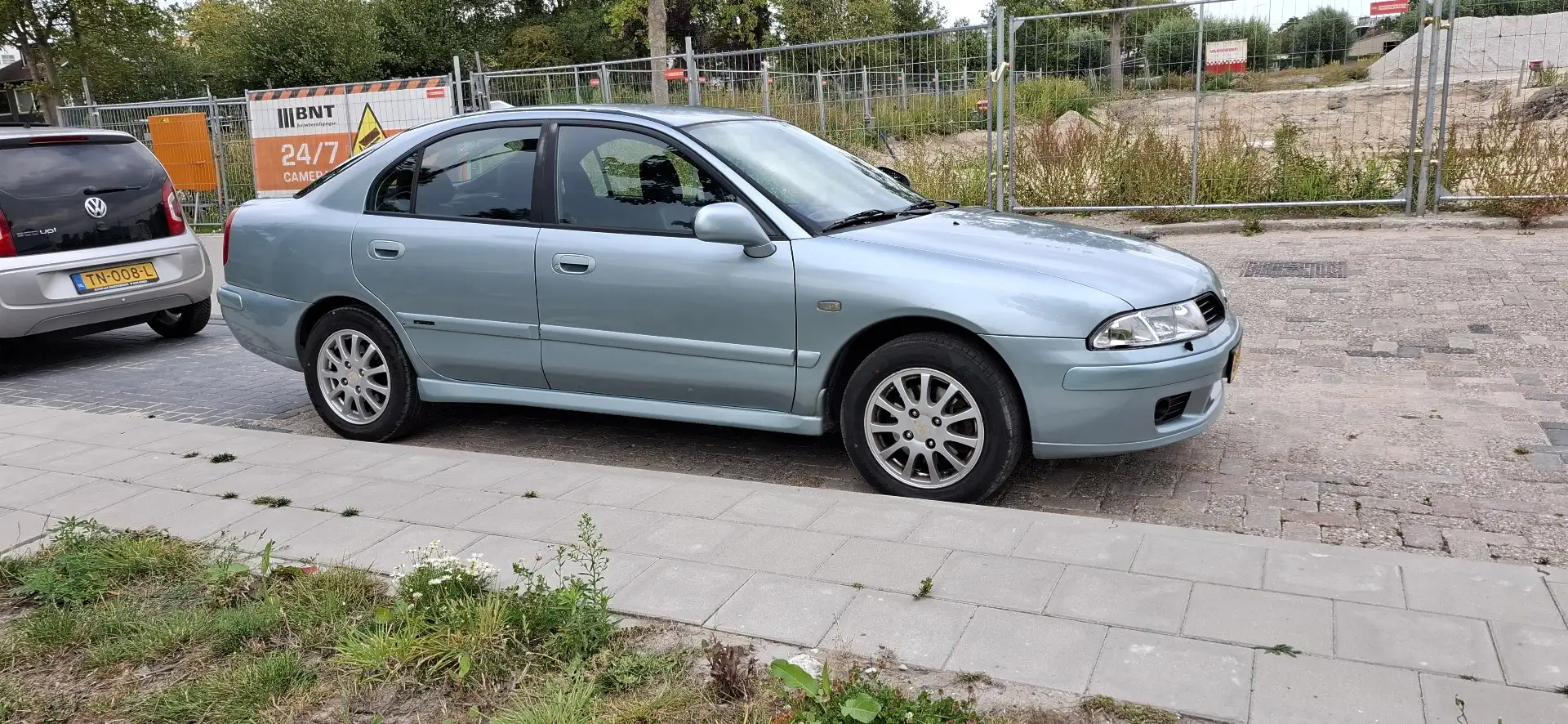 Mitsubishi Carisma 1.6 Platinum Edition Szürke - 1