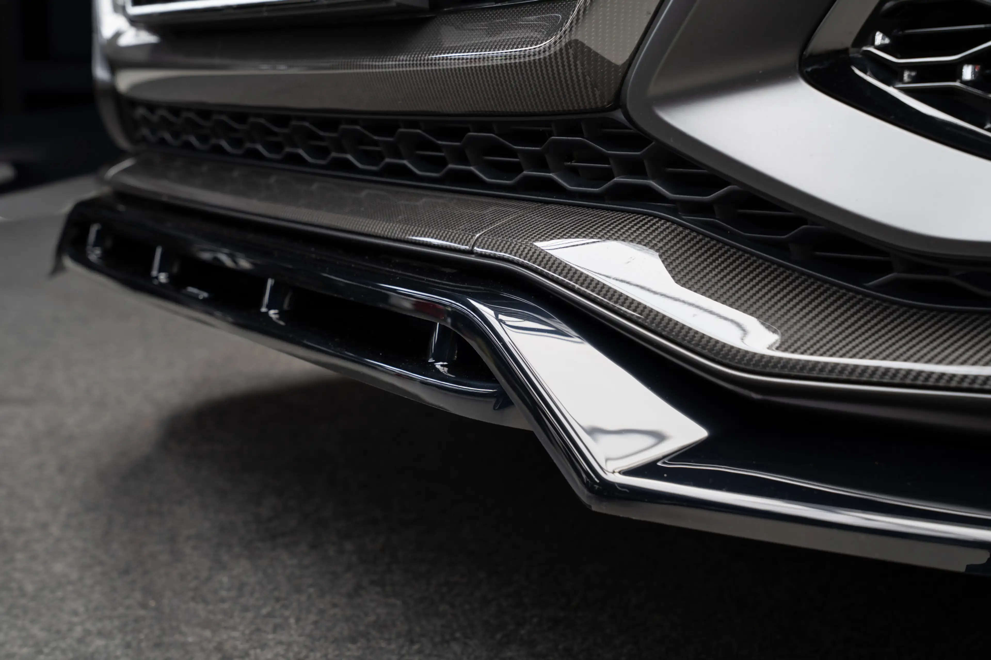 Audi RS Q8 4.0 TFSI B&O Ceramic HUD Massage Carbon Softclose — photo 17