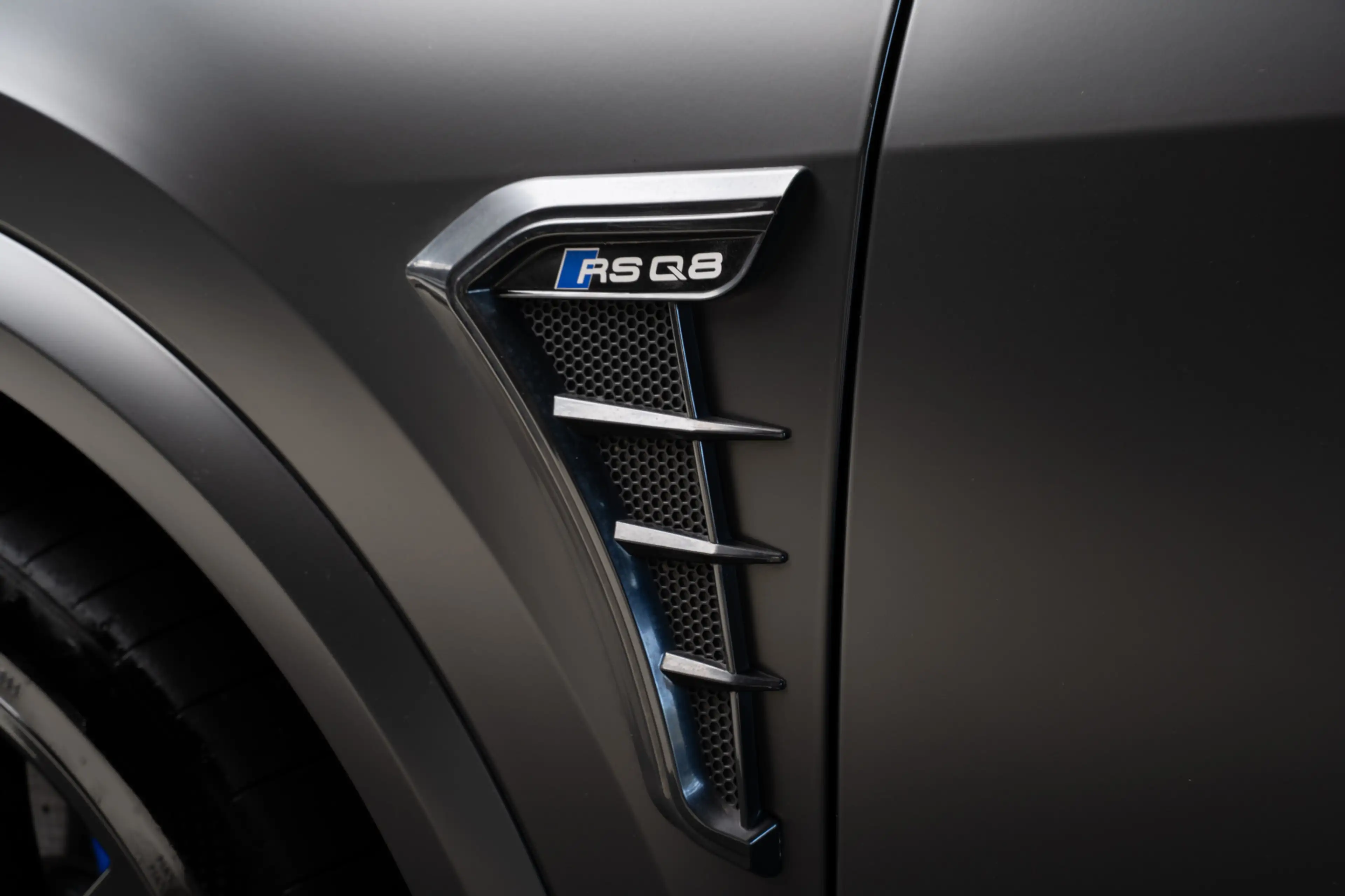 Audi RS Q8 4.0 TFSI B&O Ceramic HUD Massage Carbon Softclose — photo 18