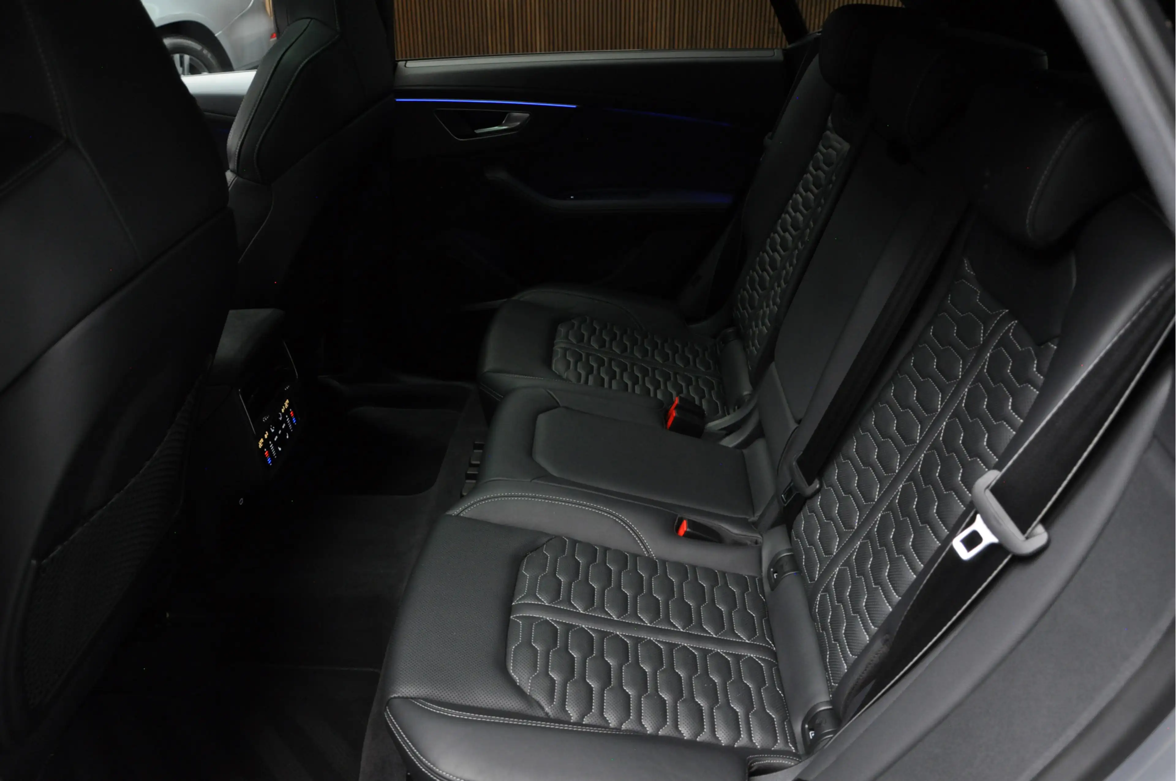 Audi RS Q8 4.0 TFSI B&O Ceramic HUD Massage Carbon Softclose — photo 48