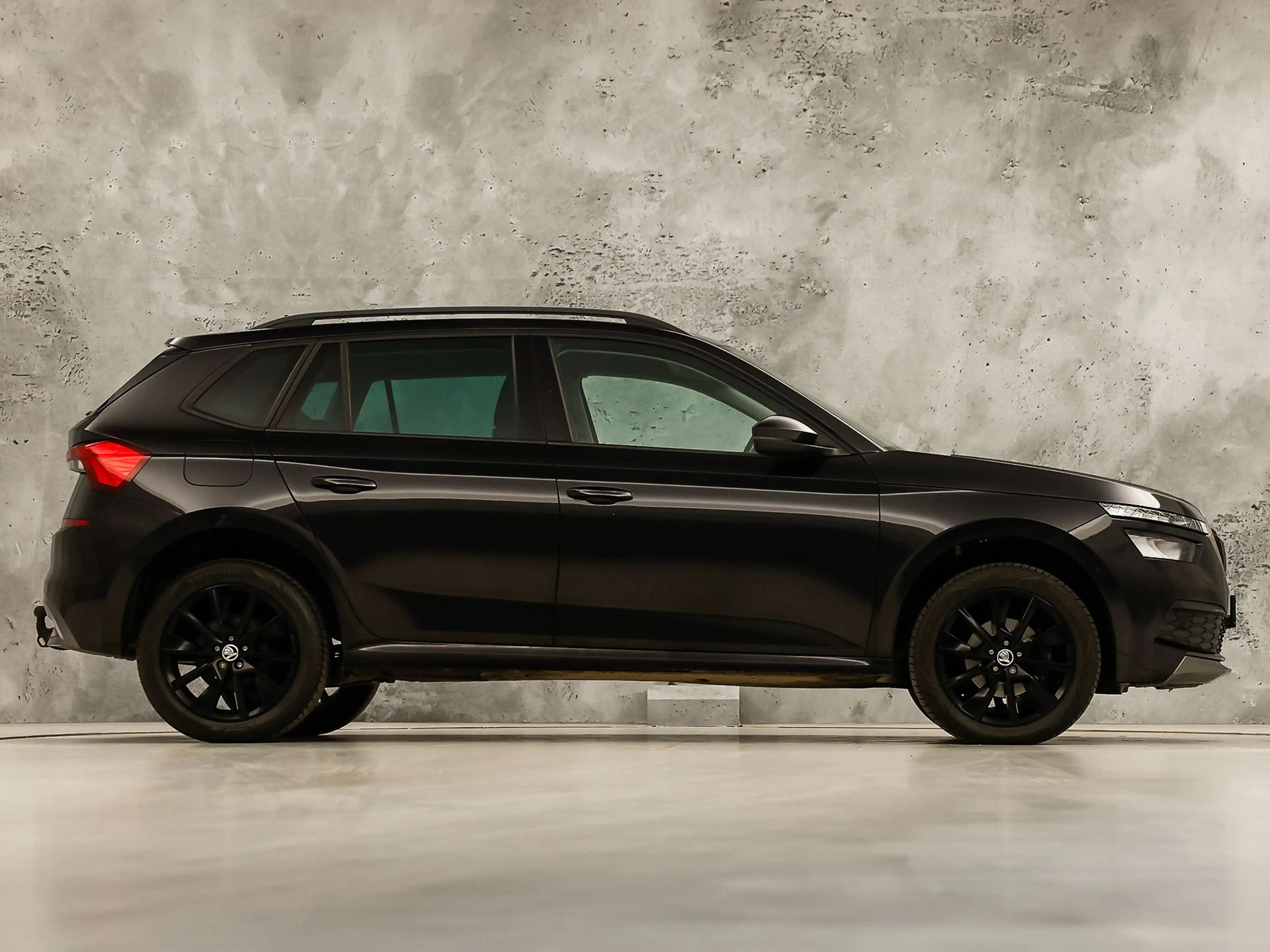 Skoda Kamiq 1.0 TSI Black Sport (VIRTUAL COCKPIT, APPLE CARPLA — photo 4